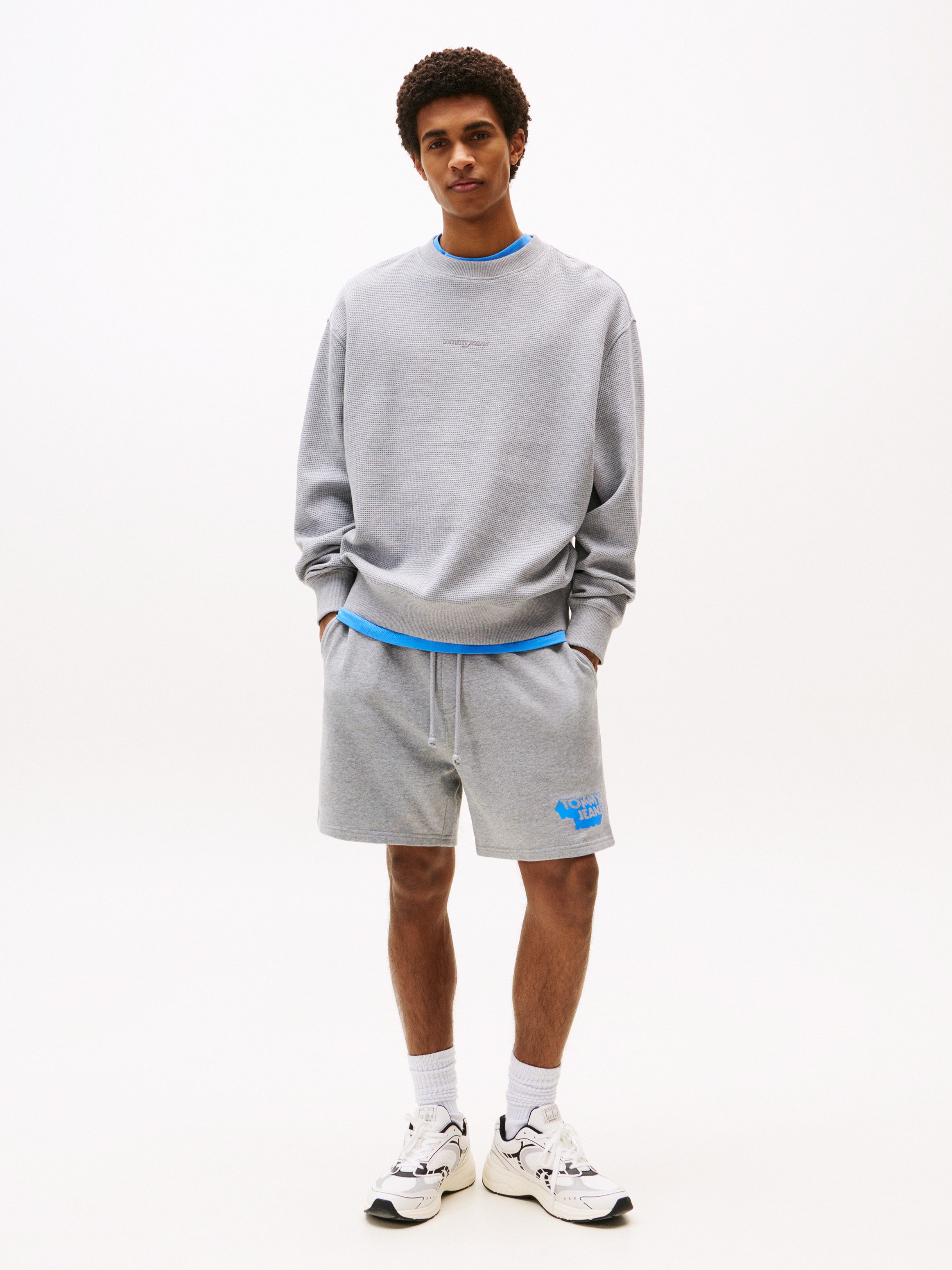 TOMMY JEANS Sweatshort TJM RLX STACK LOGO SWEATSHRT EXT