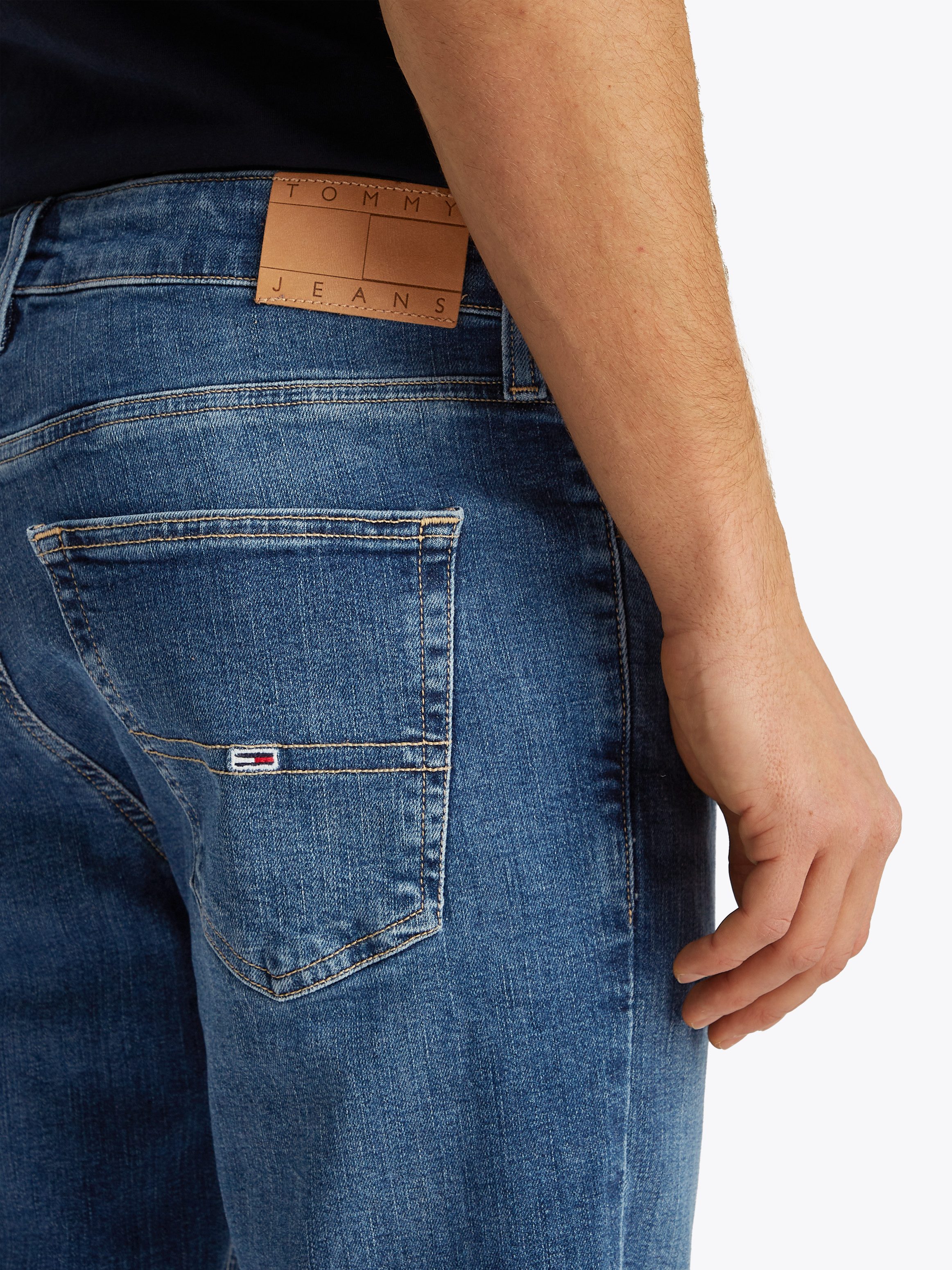TOMMY JEANS Slim fit jeans AUSTIN SLIM TPRD smal toelopende pijpen