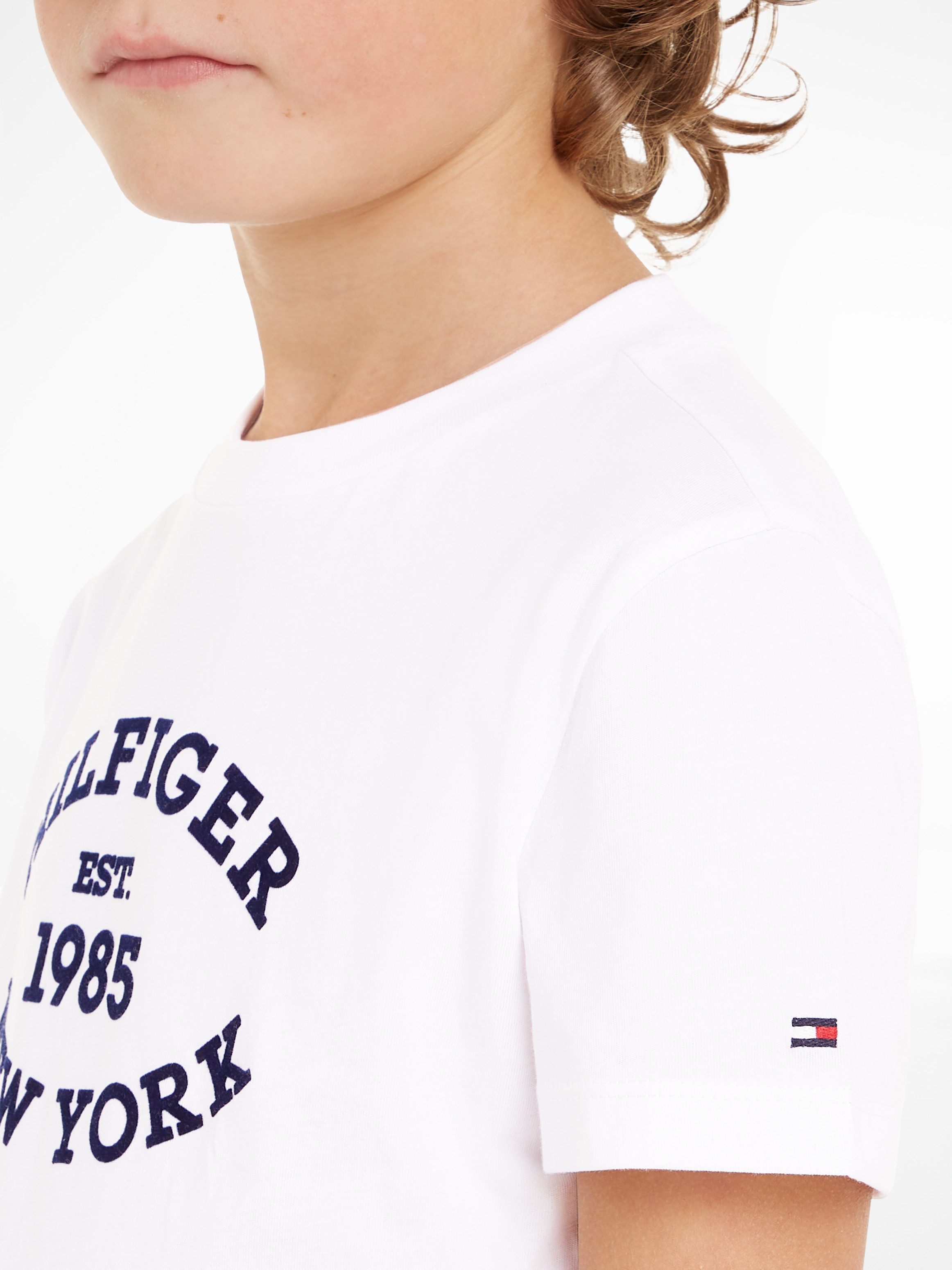 Tommy Hilfiger Shirt met korte mouwen MONOTYPE FLOCK REGULAR TEE SS Kinderen tot 16 jaar met logo-opdruk