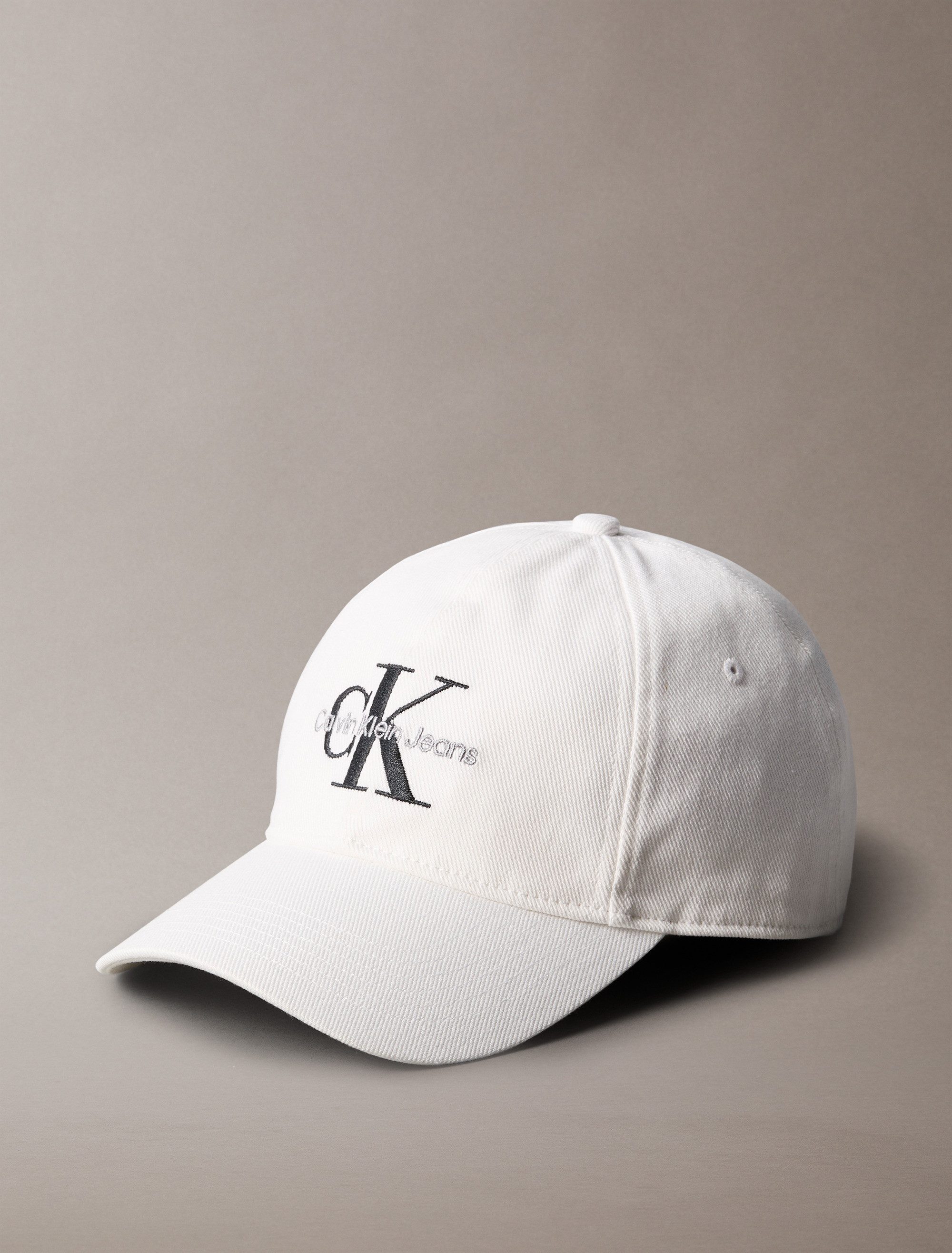Calvin Klein Baseball pet MONO LOGO EMBRO CAP