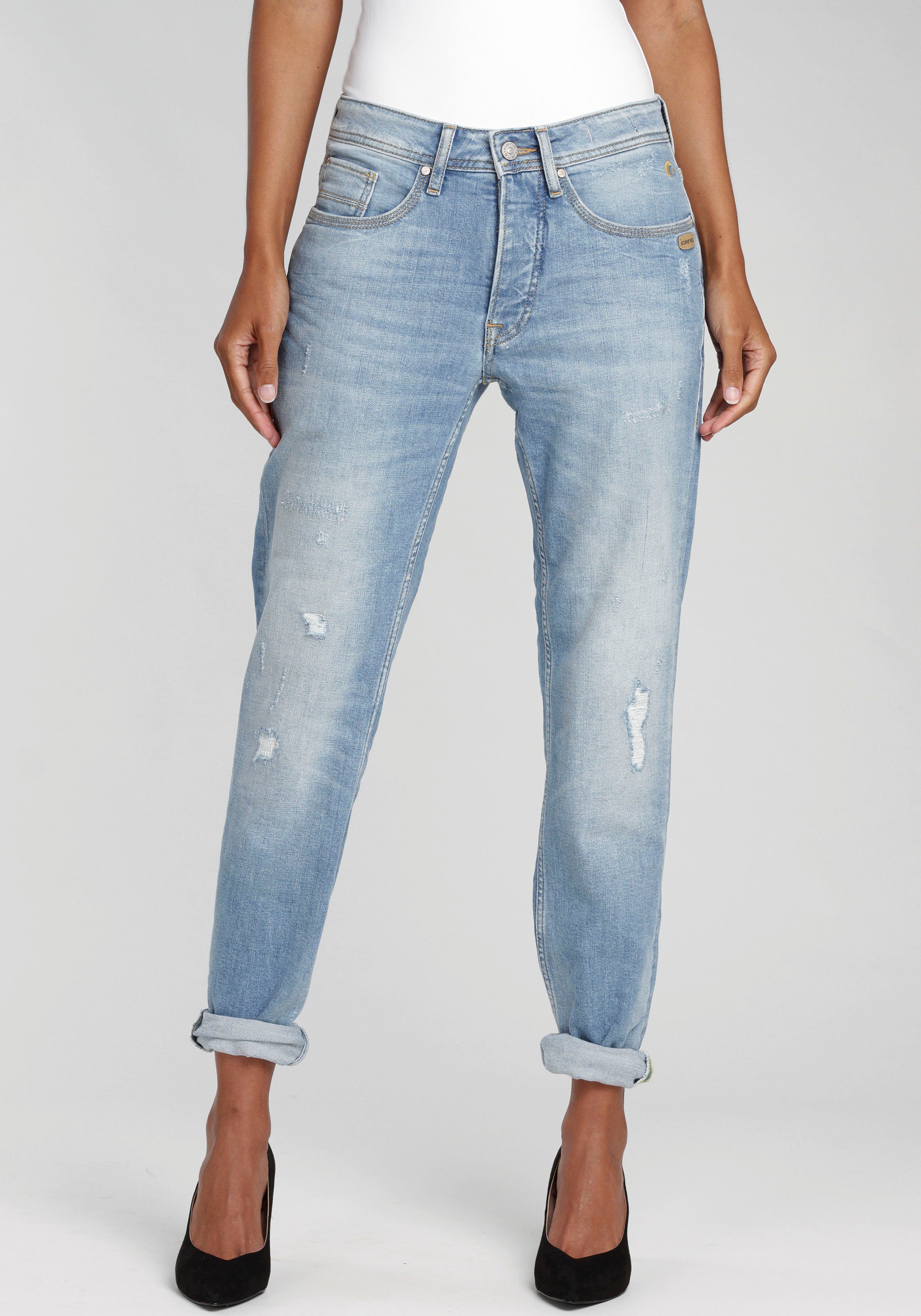 gang boyfriendjeans nica-boyfriend met lichte destroyed-effecten blauw