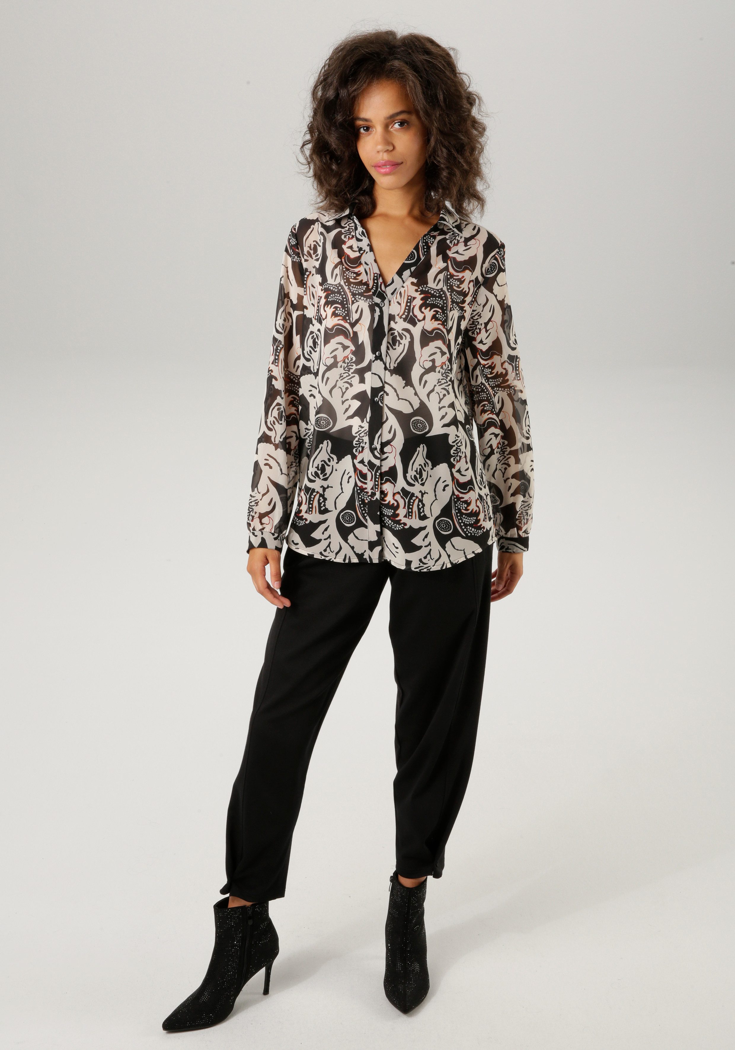 Aniston CASUAL Overhemdblouse met kleuraccenten in extravagante bladeren-print