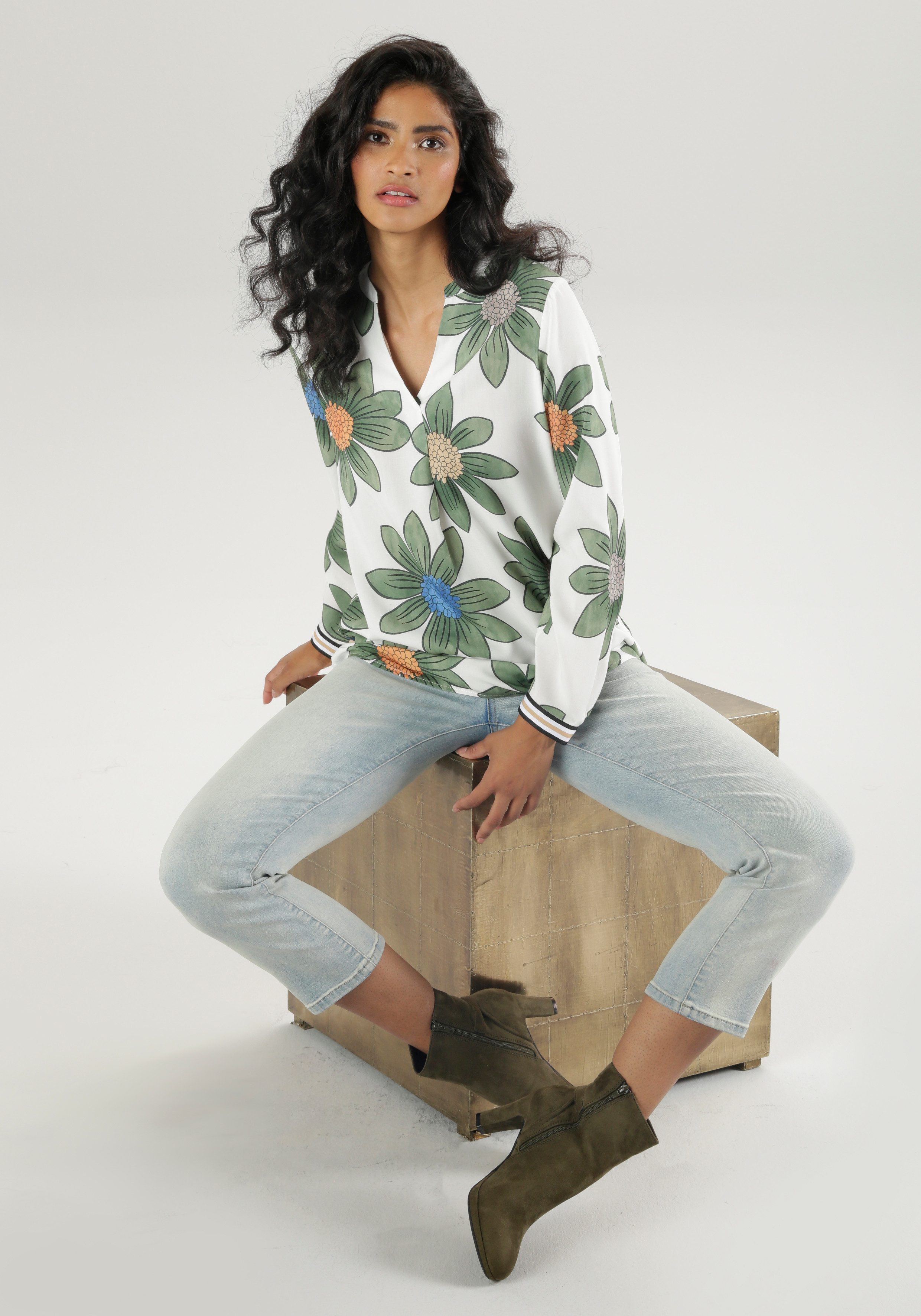 Aniston SELECTED Blouse zonder sluiting met gestreepte manchetten