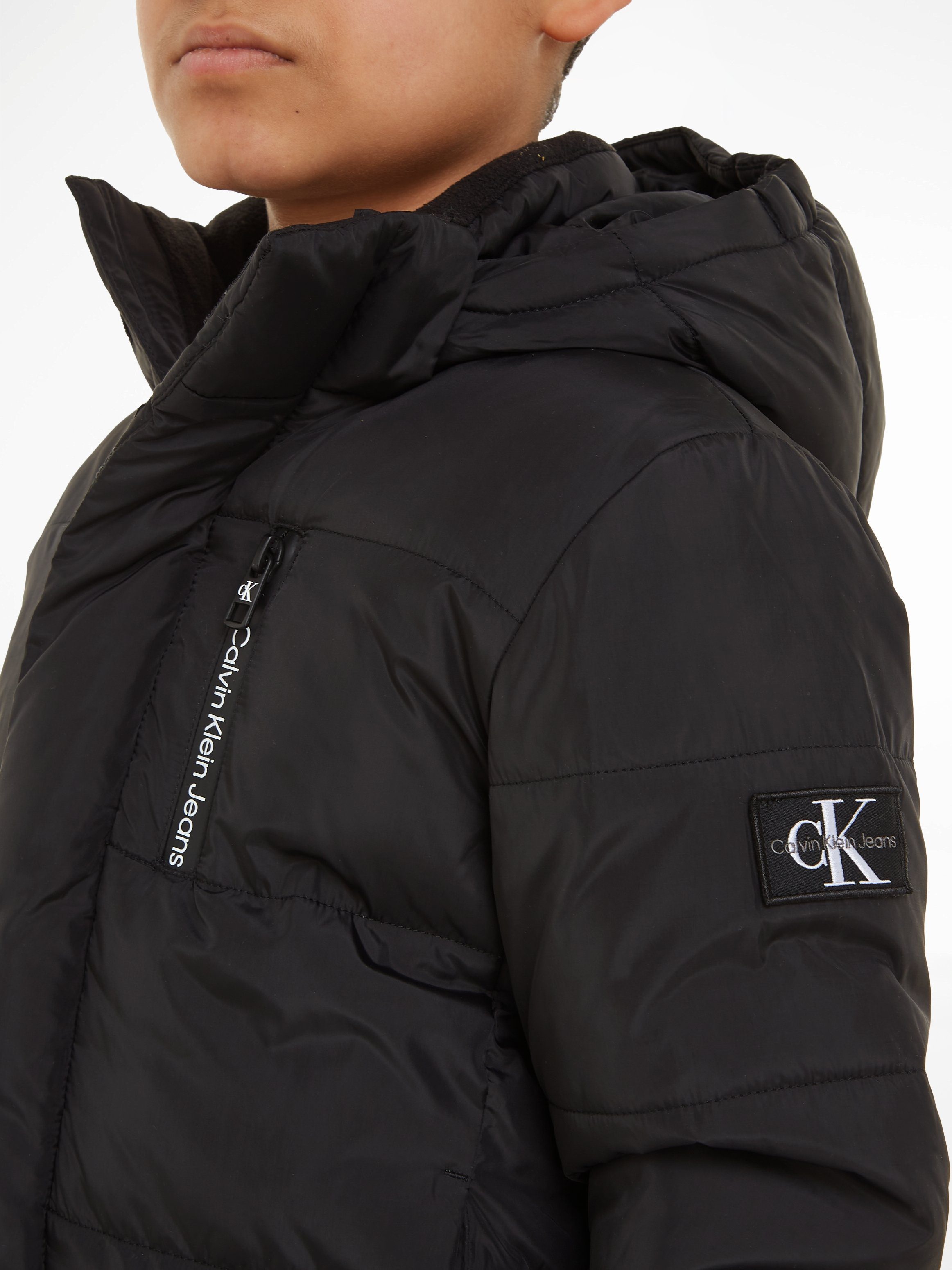 Calvin Klein Winterjack ESSENTIAL PUFFER JACKET voor kinderen tot 16 jaar en calvin klein merklabel
