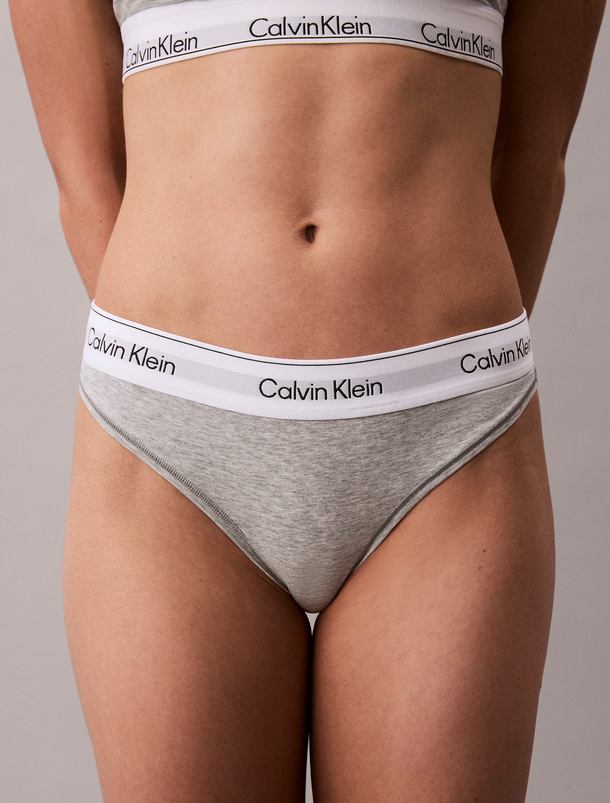 Calvin Klein String Modern Cotton met brede boord