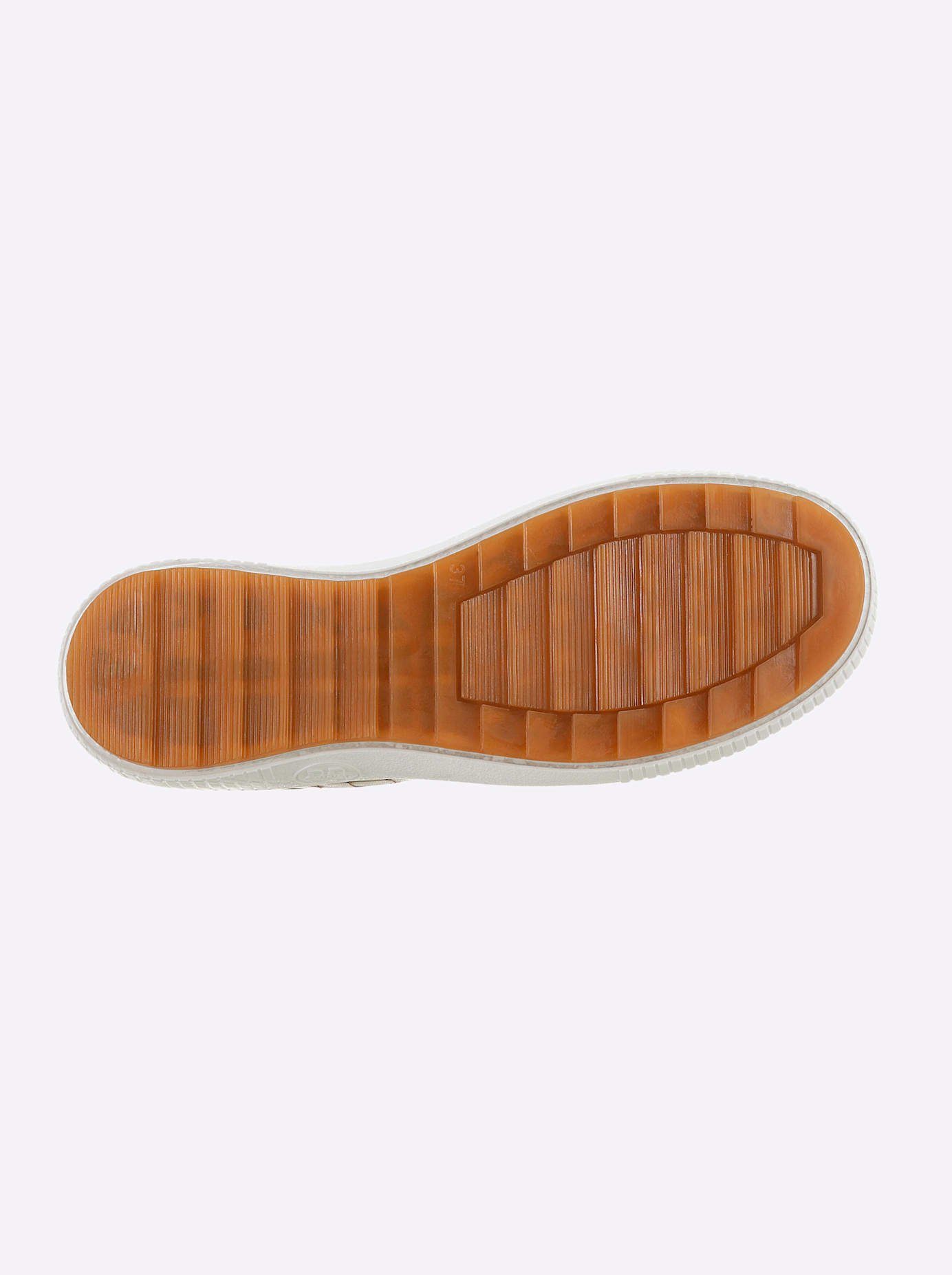 Casual Looks Sneakers