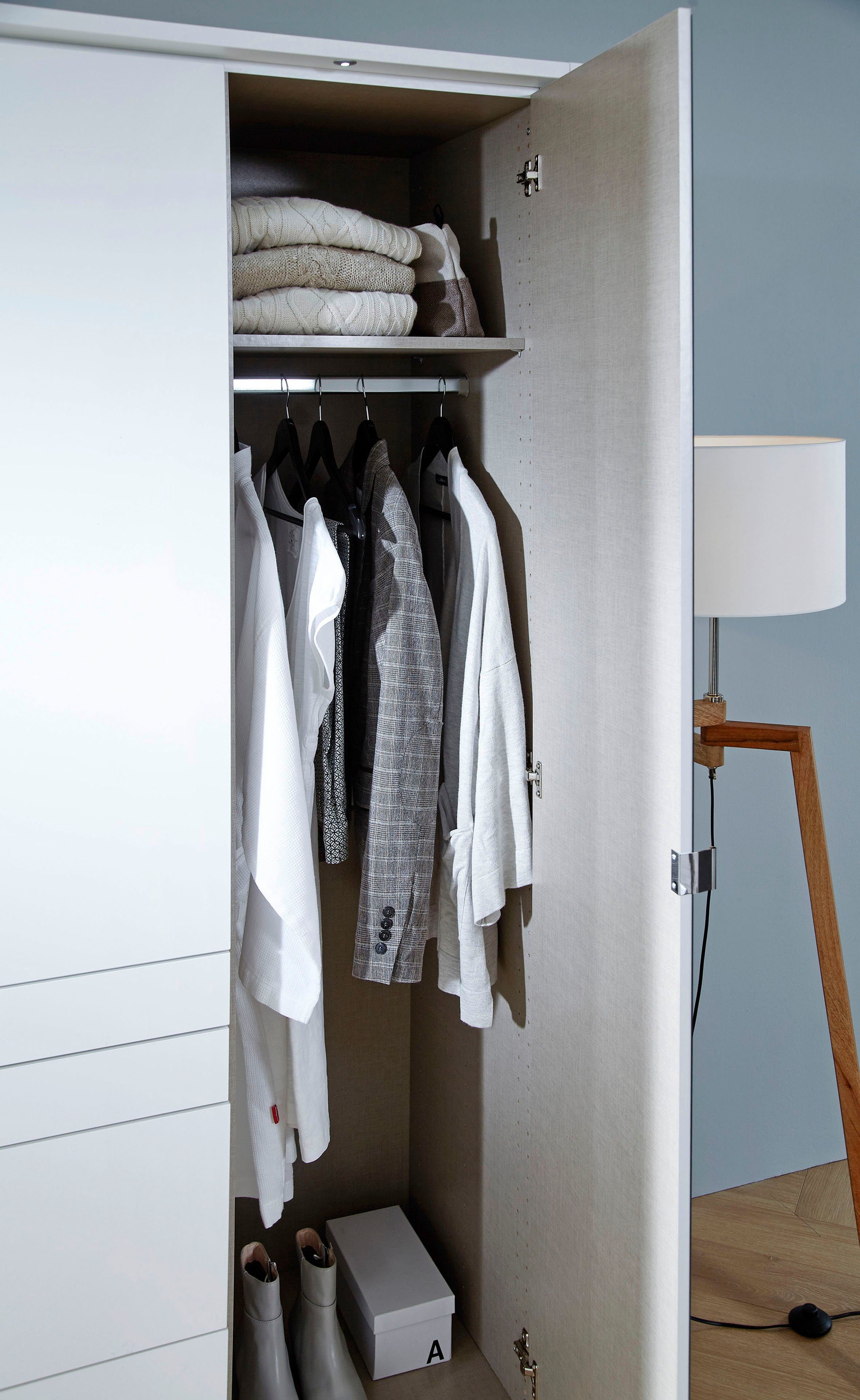 rauch Draaideurkast Kledingkast kast garderobe garderobekast topseller HOMBURG inclusief passe-partout, bovenste lade met indeling made in germany