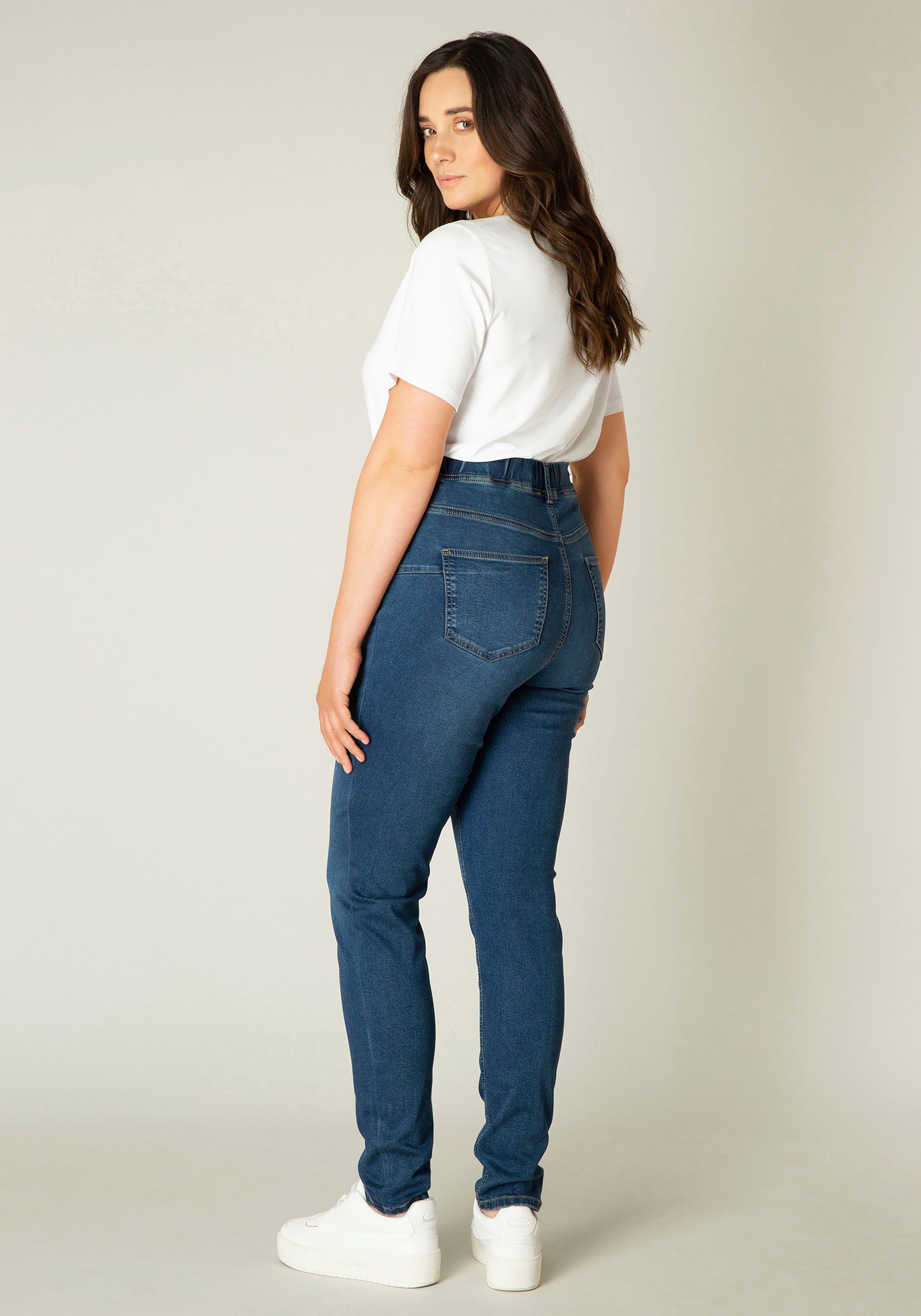 Base Level Curvy Jeggings TESSA met gesuggereerde insteekzakken en stretchpercentage