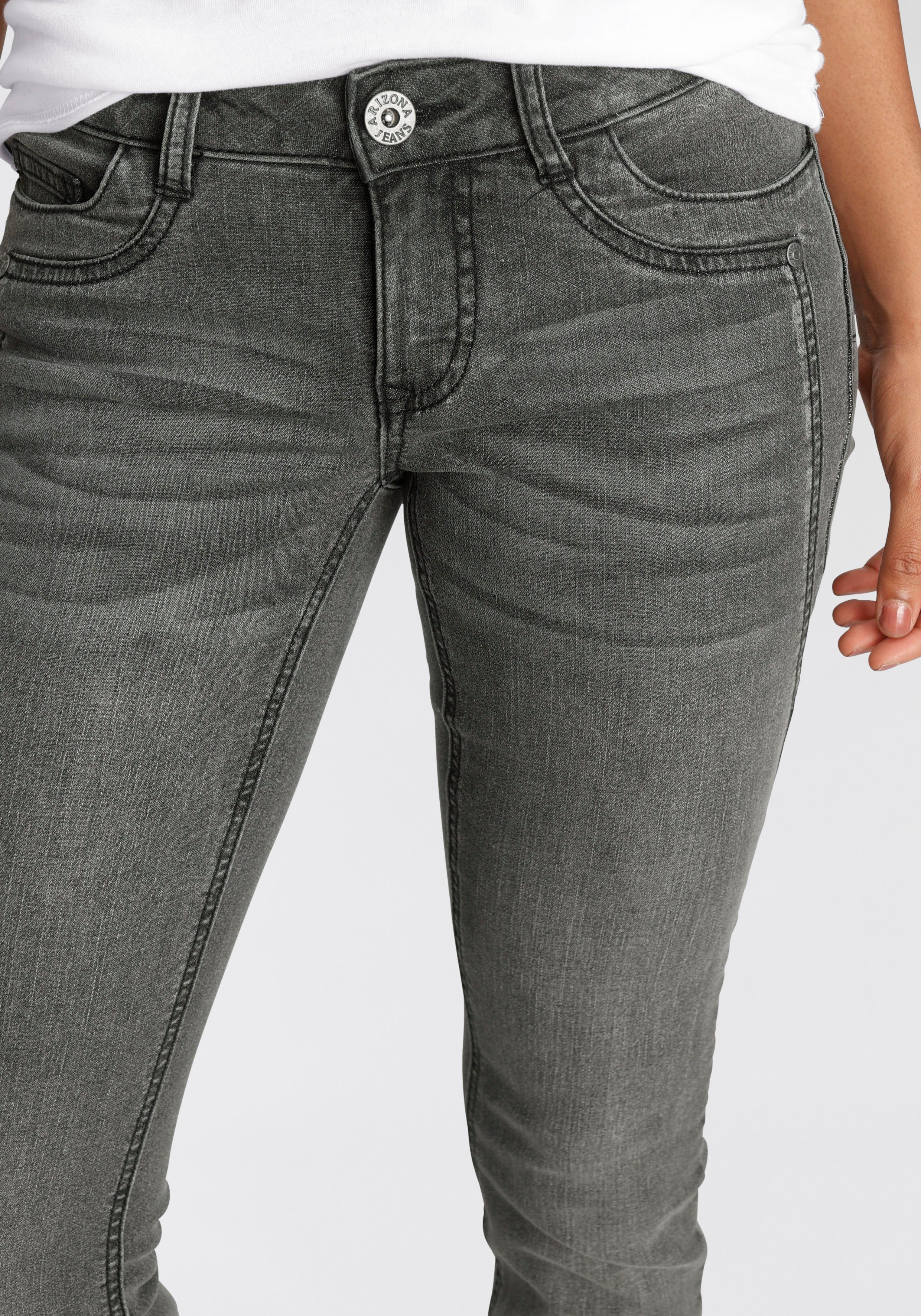 Arizona Bootcut jeans Met geren uitlopende pasvorm, lage taille, elastisch materiaal