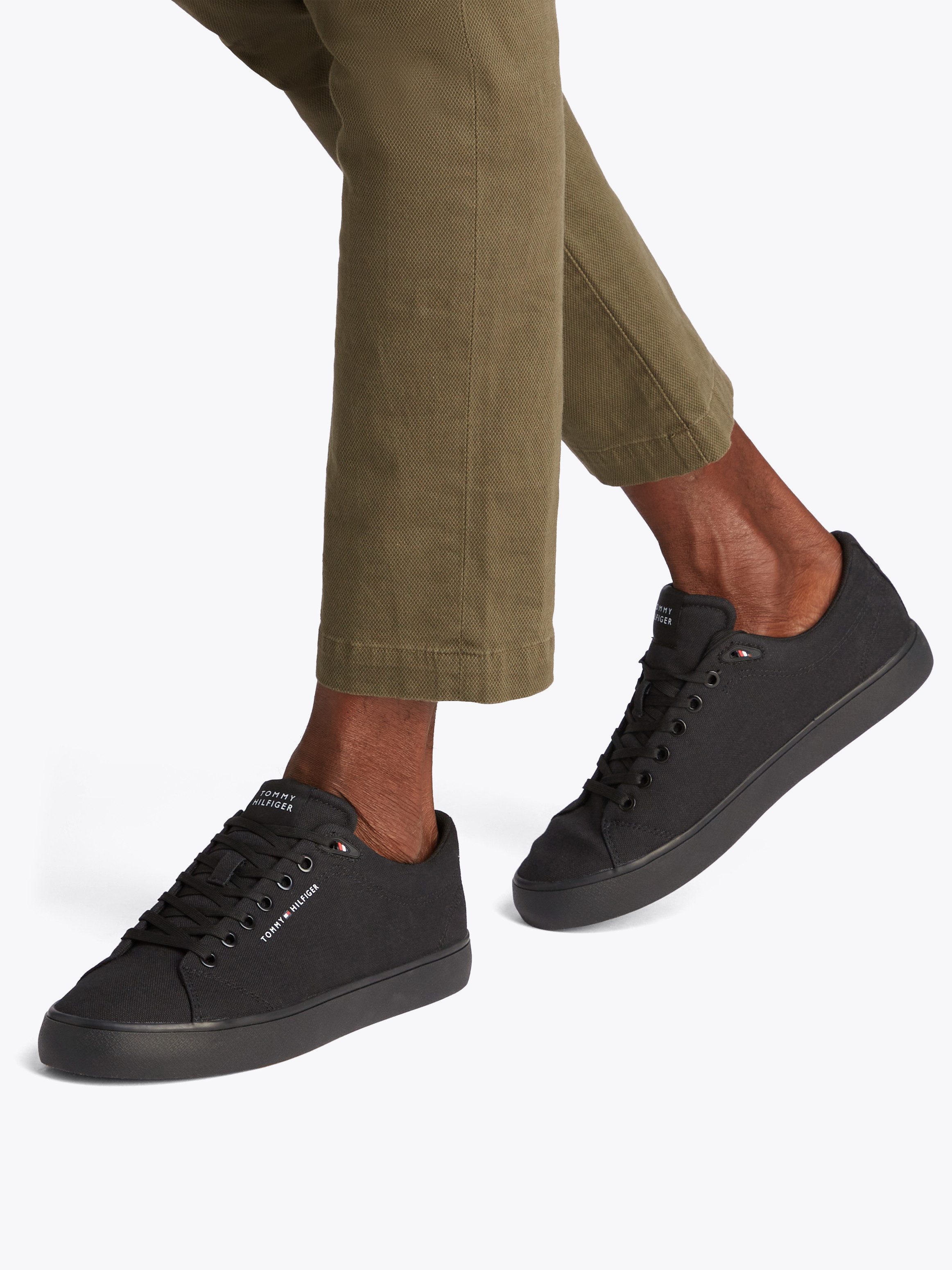 Tommy Hilfiger Sneakers TH HI VULC LOW CORE CANVAS , vrijetijdsschoen, lage schoen, veterschoenen met zacht gepolsterde schacht