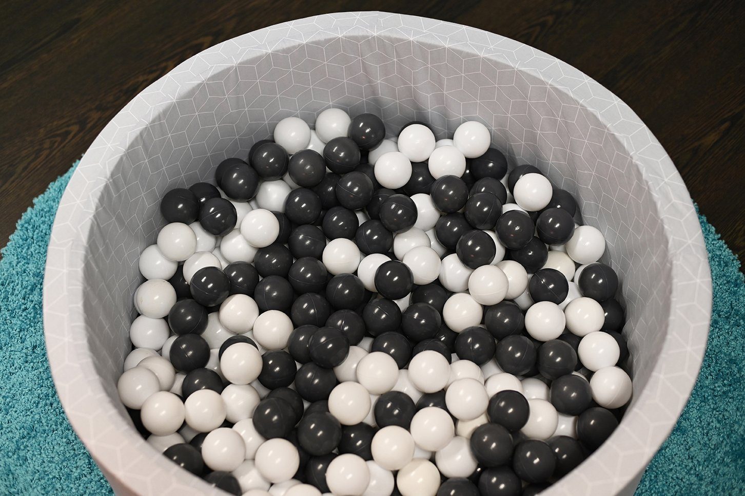 Knorrtoys® Ballenbak Soft, Cube Grey met 300 ballen grijs/crème, made in europe