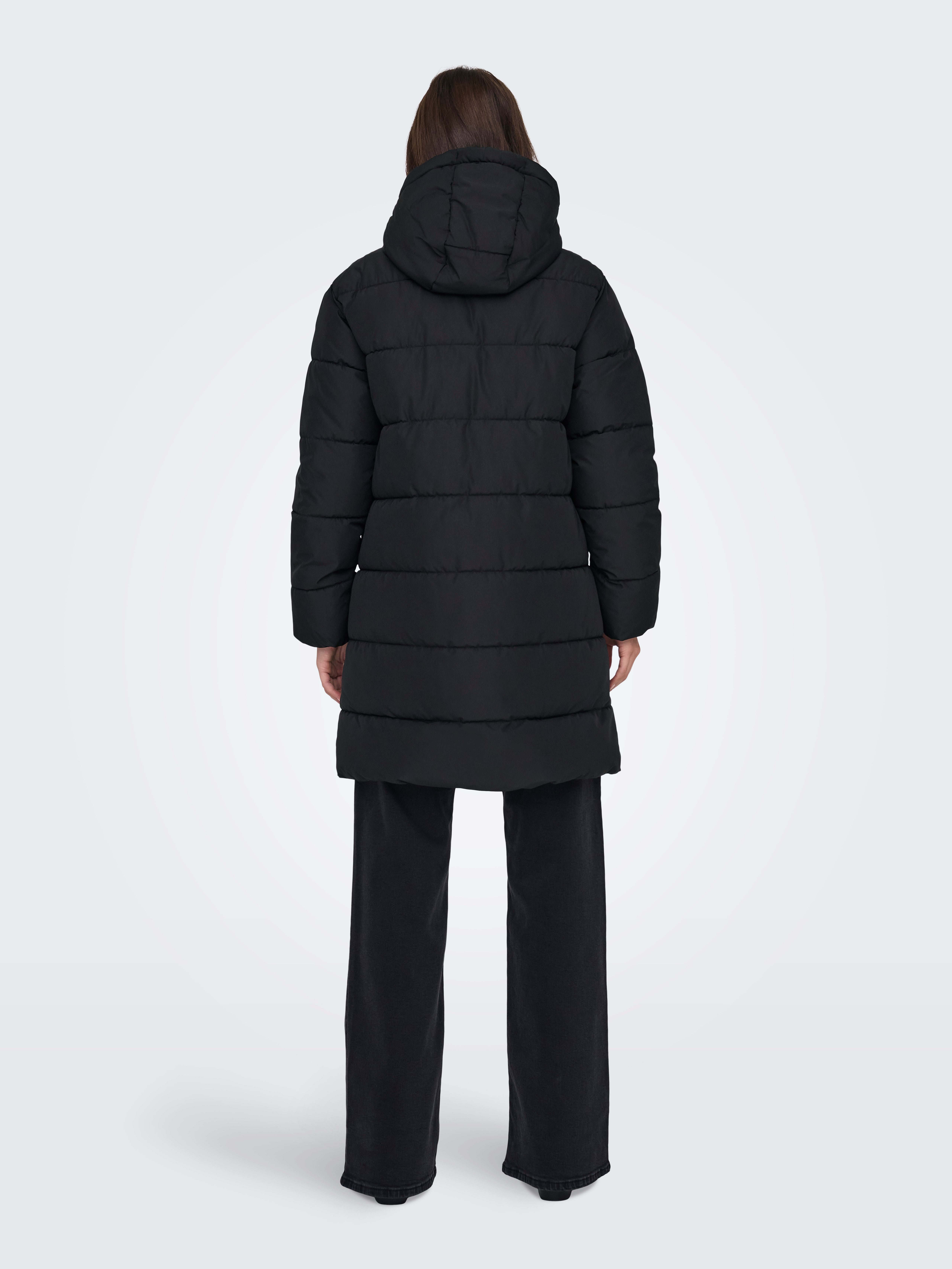 Only Gewatteerde jas ONLCLAIR PUFFER HOOD COAT OTW CC
