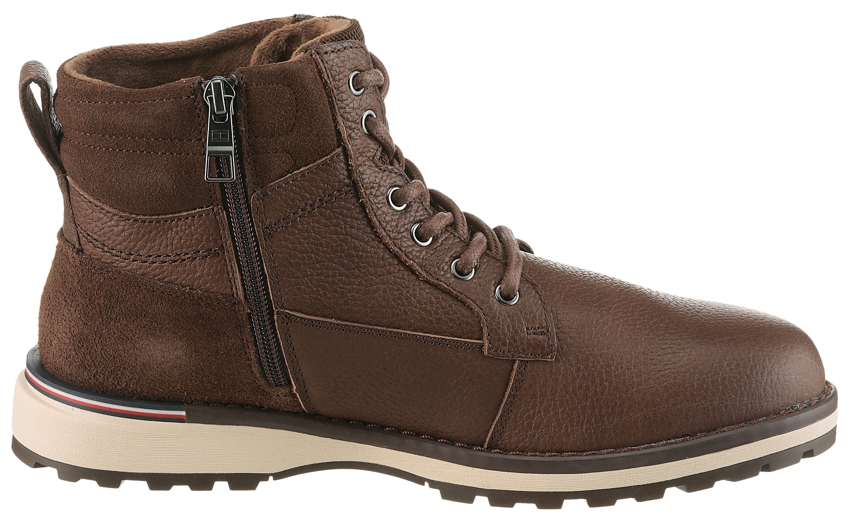 Tommy Hilfiger Veterschoenen CORPORATE W LTH LACE BOOT , veterenkellaars met siernaden en aantreklus