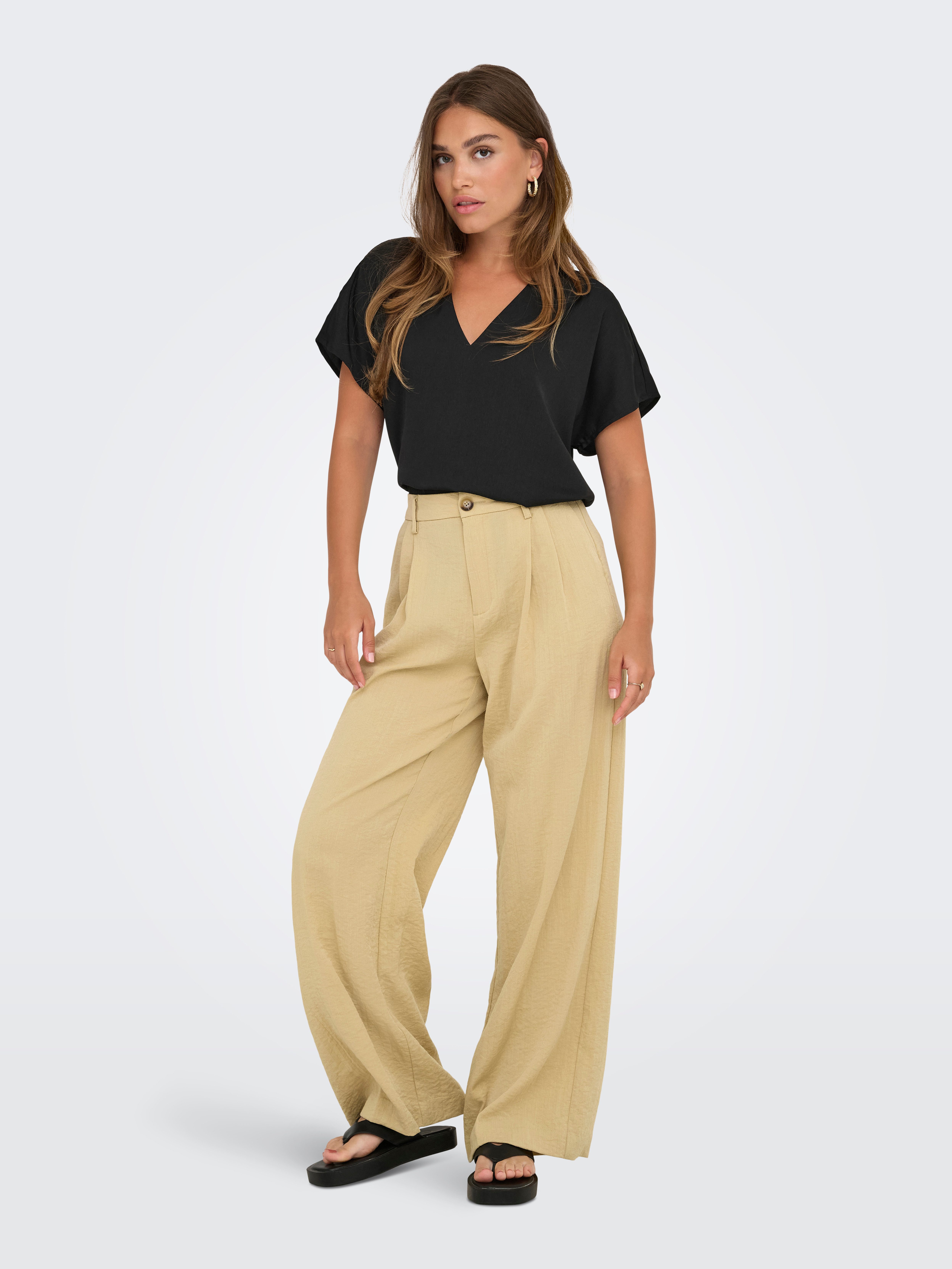 Only Shirt met V-hals ONLLUCY LIFE SS V-NECK TOP WVN