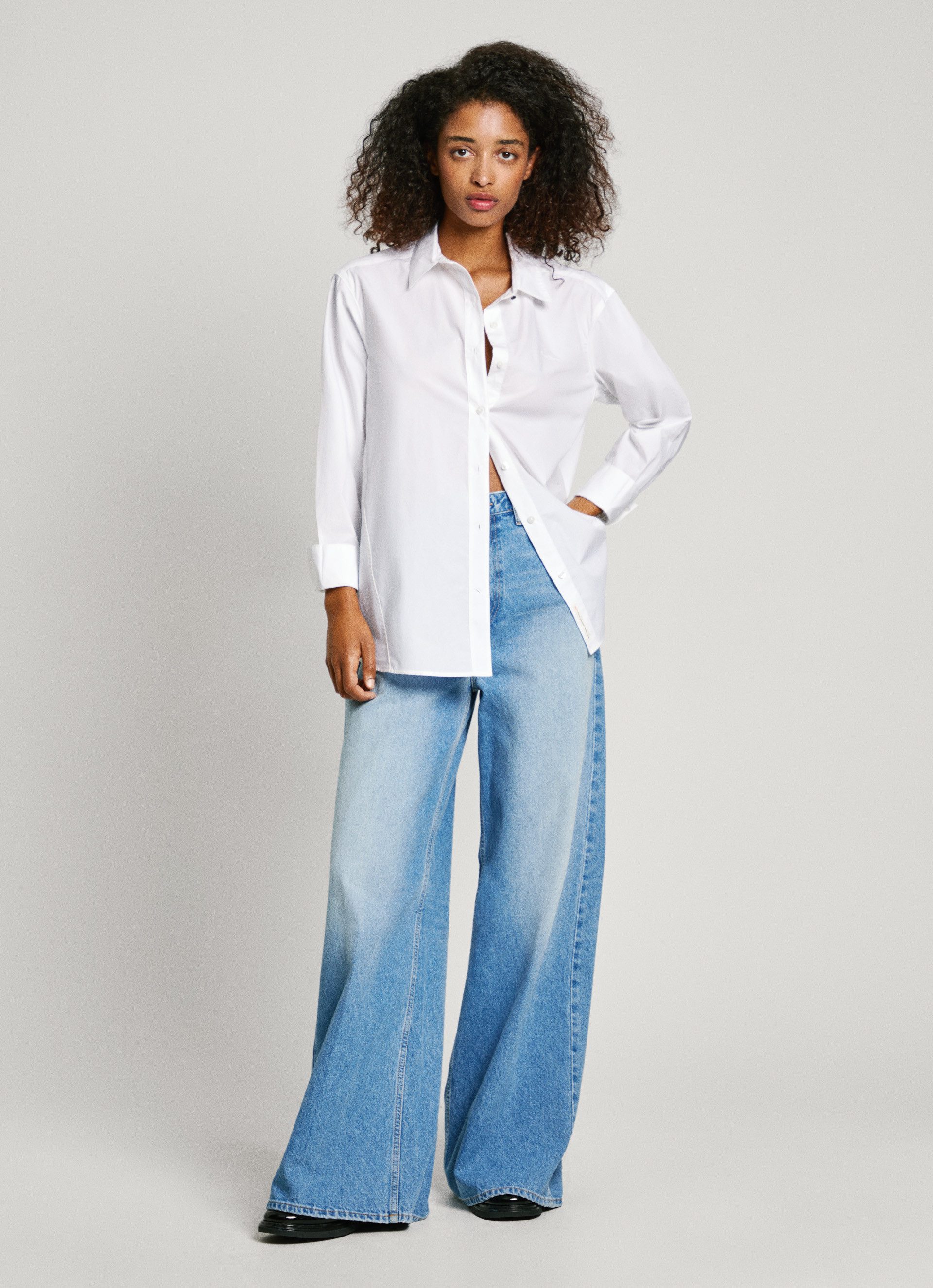 Pepe Jeans Overhemdblouse met ton-in-ton logo-borduursel op de borst