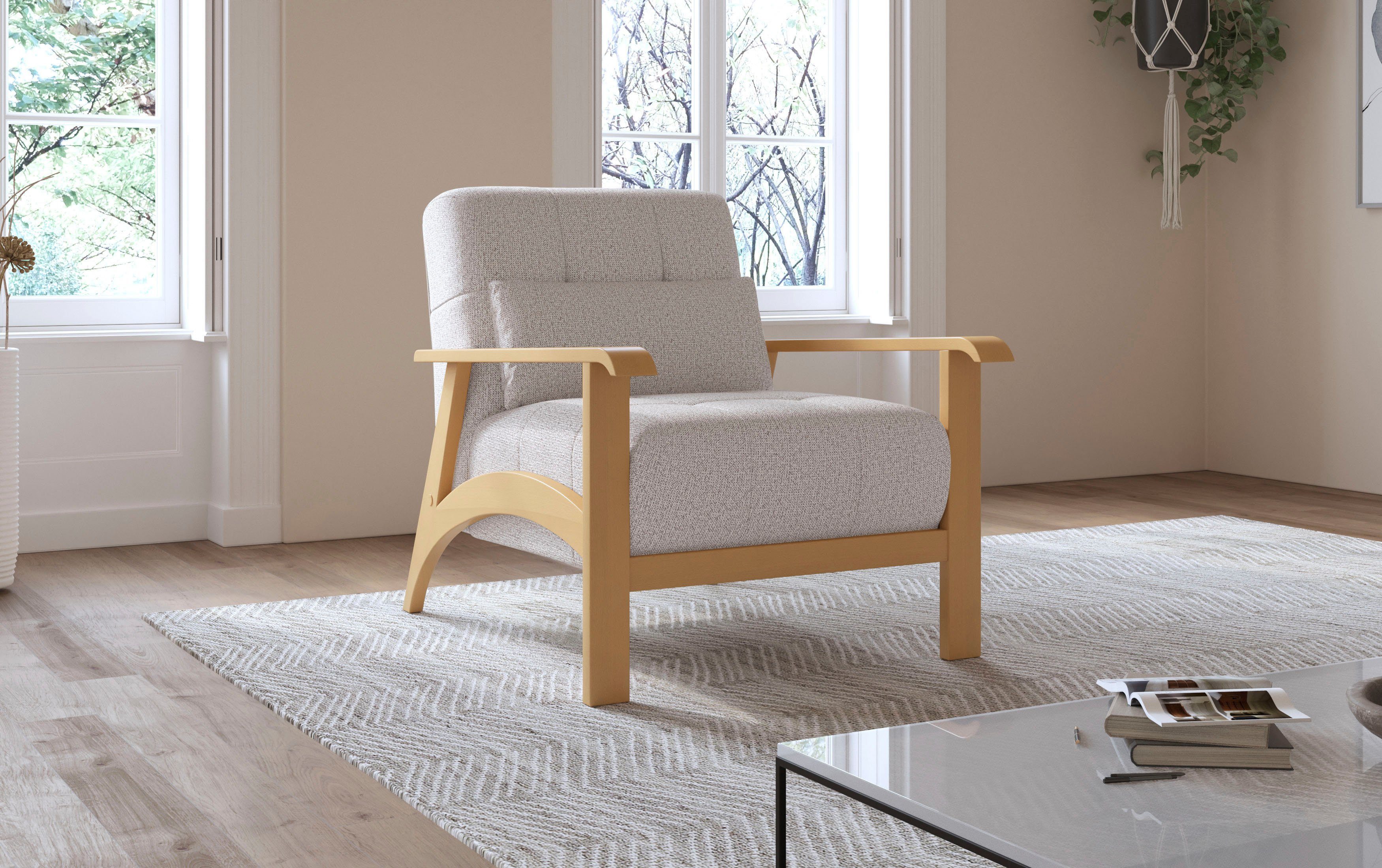 sit&more Fauteuil Billund Armleuningen van eikenkleurig beukenhout, verschillende bekledingen en kleuren