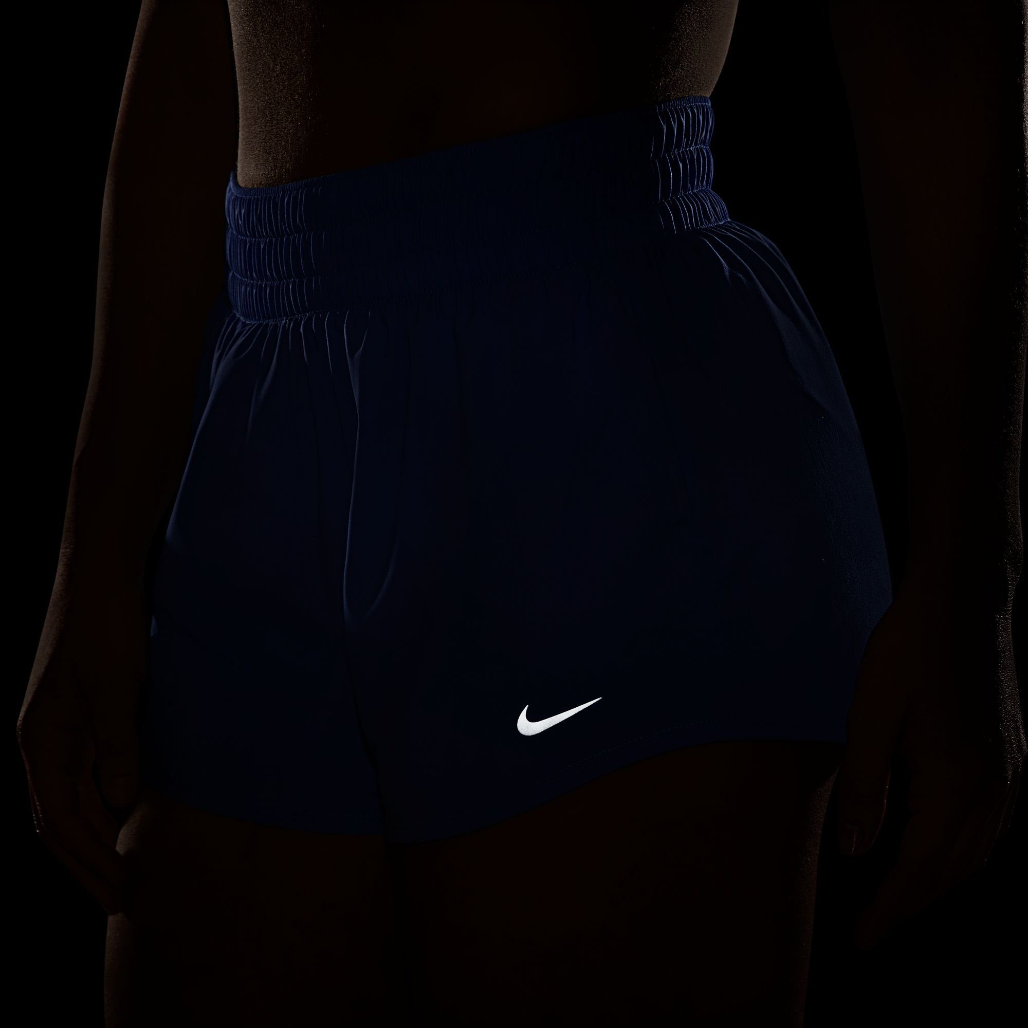 Nike Trainingsshort DRI-FIT ONE WOMEN'S MID-RISE BRIEF-LINED SHORTS