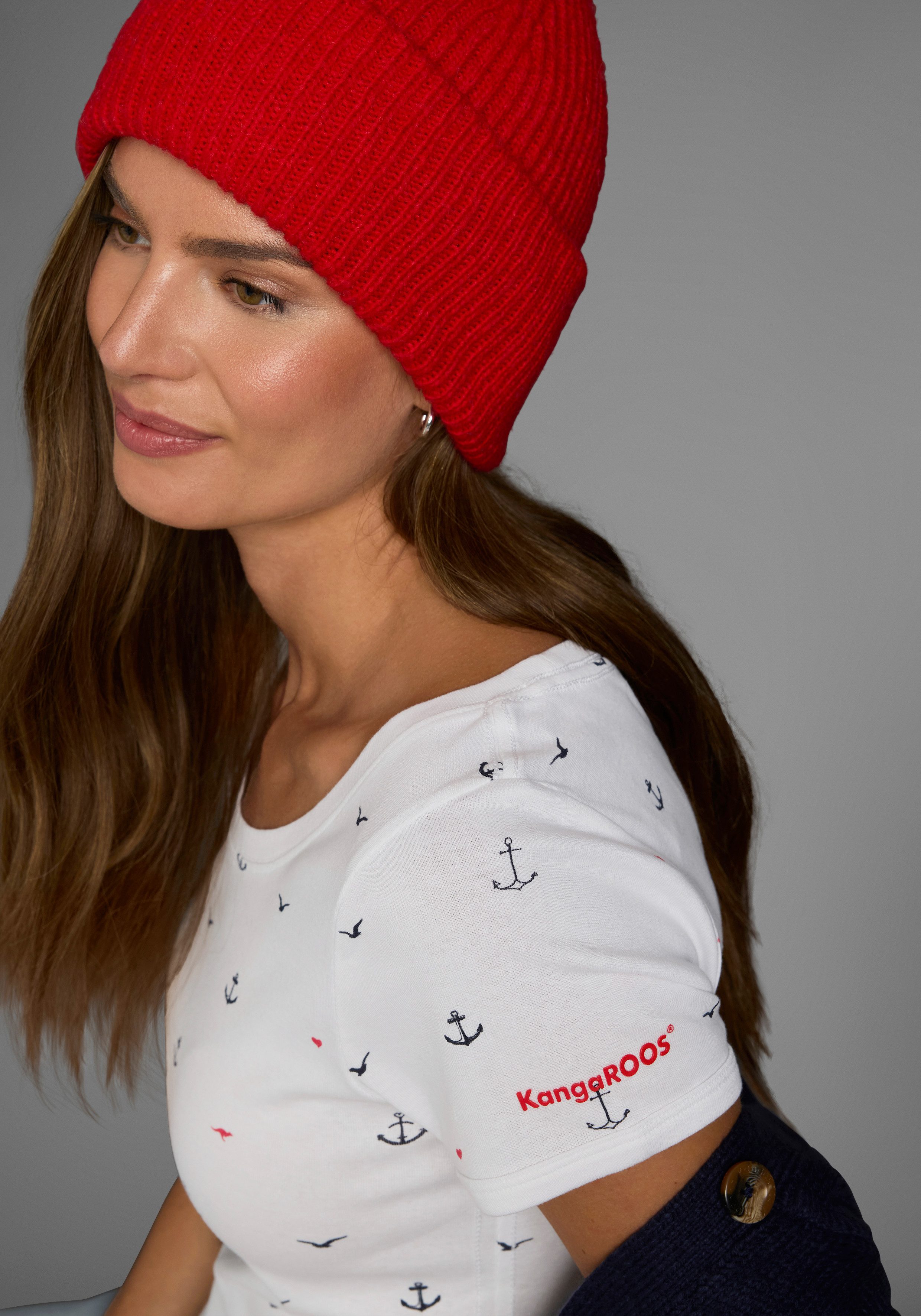 KangaROOS T-shirt korte mouwen, zeer figuurvolgend en heupbedekkend