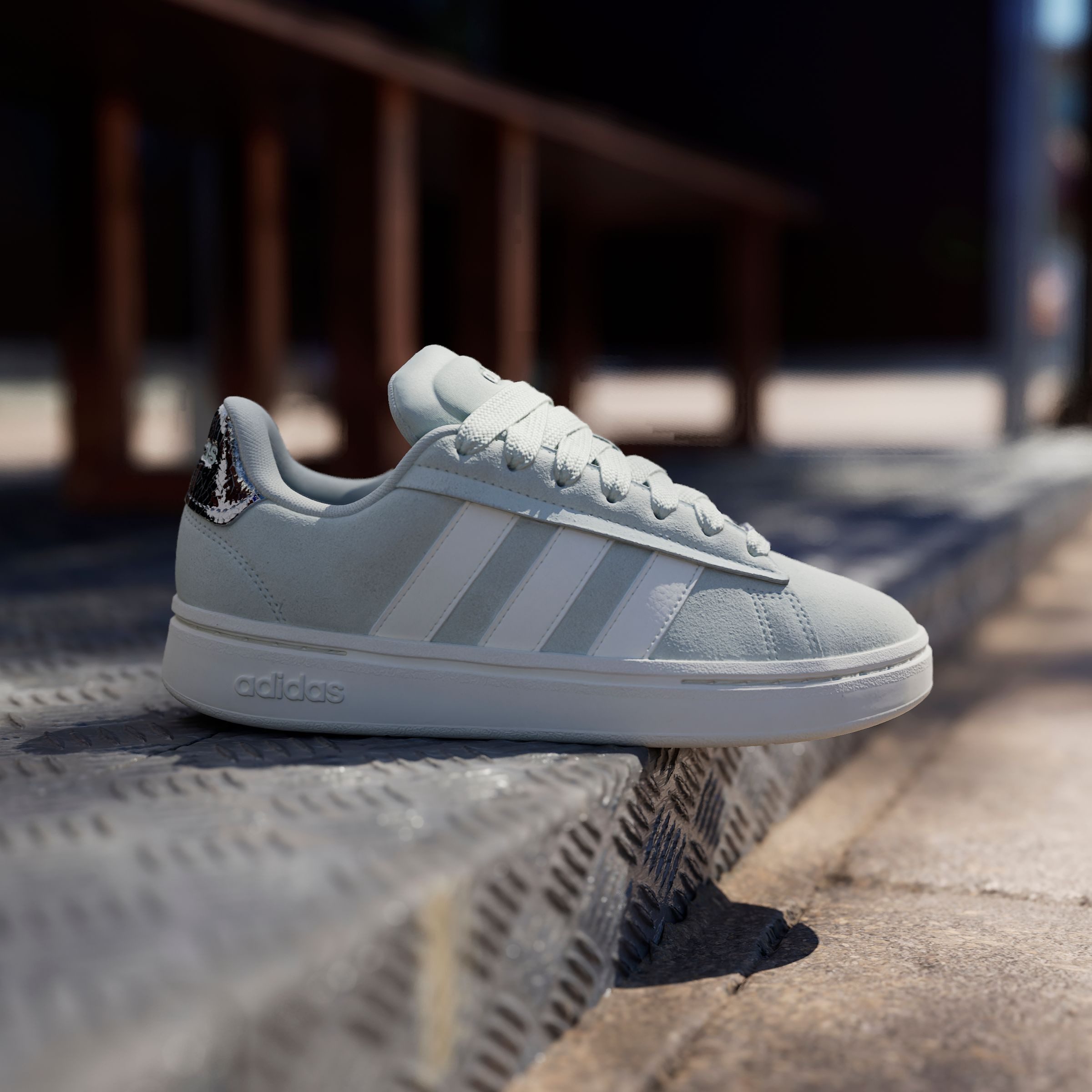 adidas Sportswear Sneakers GRAND COURT ALPHA 00S Design geïnspireerd door de adidas Campus 00