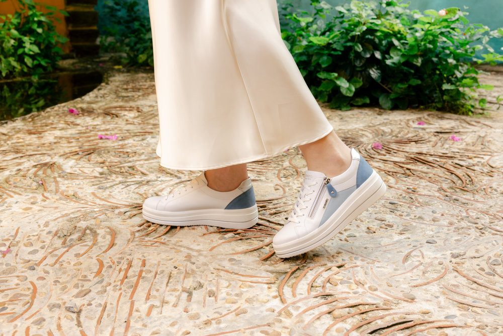 Remonte Plateausneakers ELLE-Collection , vrijetijdsschoen, lage schoen, veterschoen met zachte inlegzool