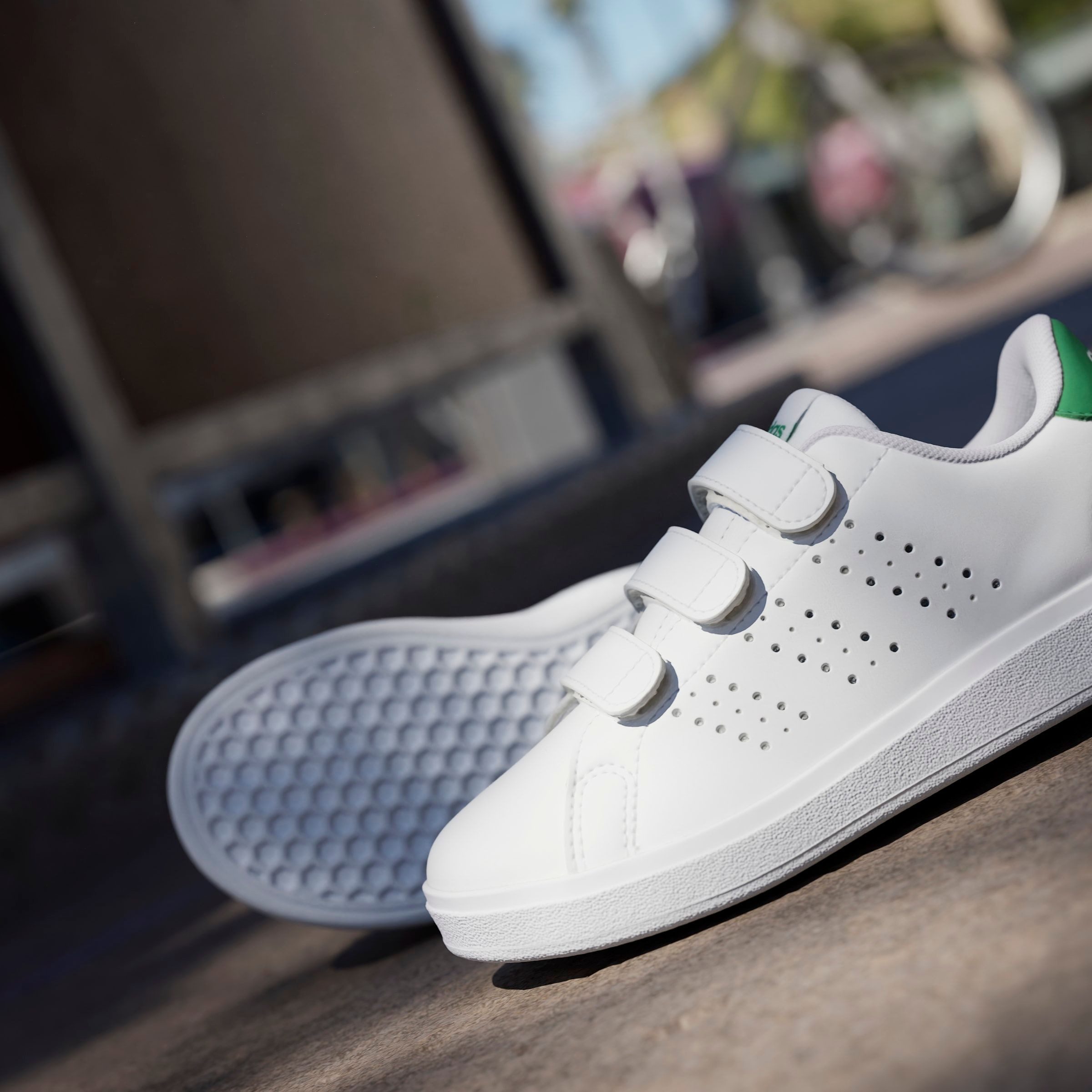 adidas Sportswear Klittenbandschoenen Ontwerp in de sporen van de adidas Stan Smith
