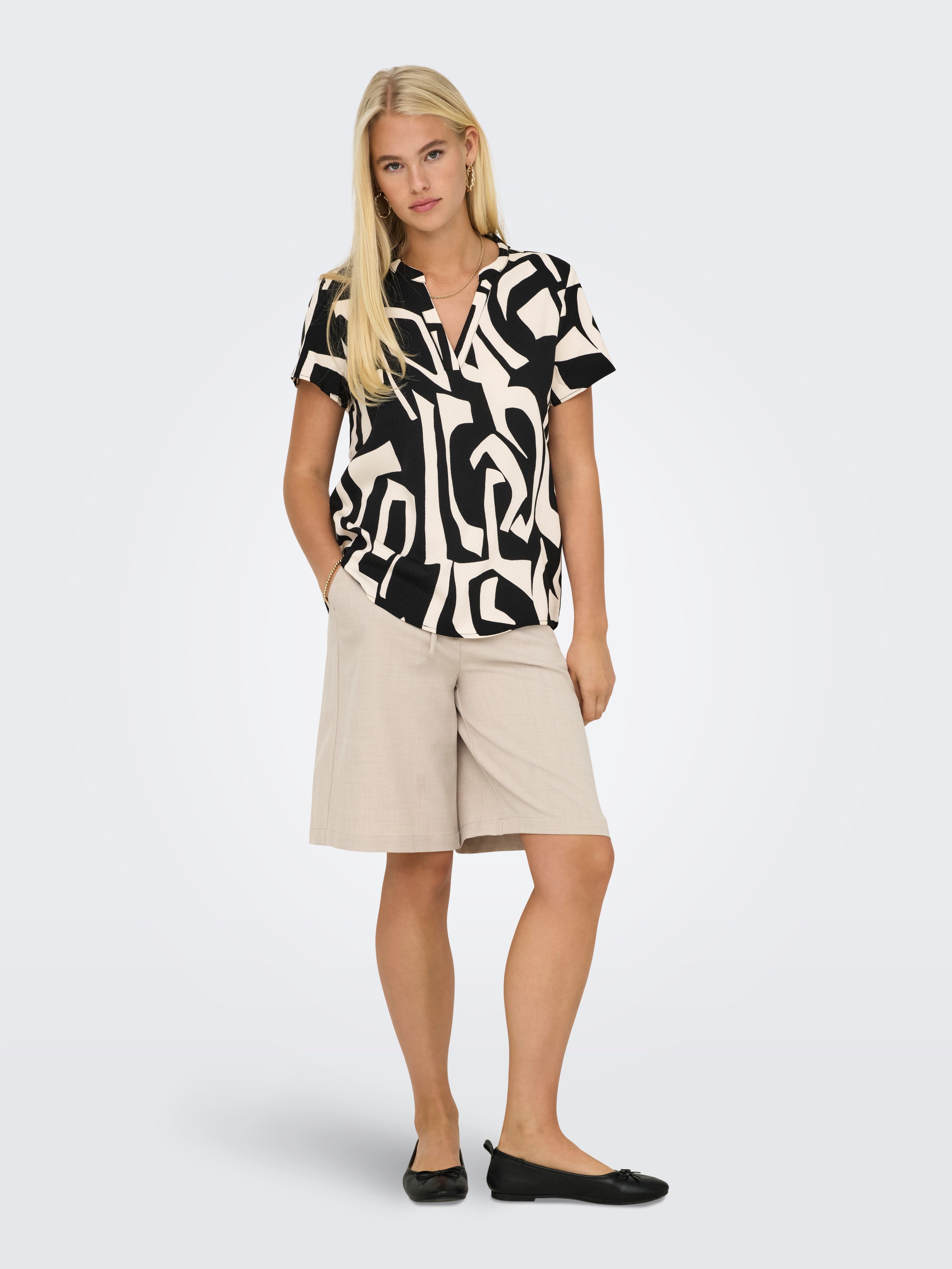 Only Shirt ONLELITE LIFE S/S V-NECK TOP NOOS PTM