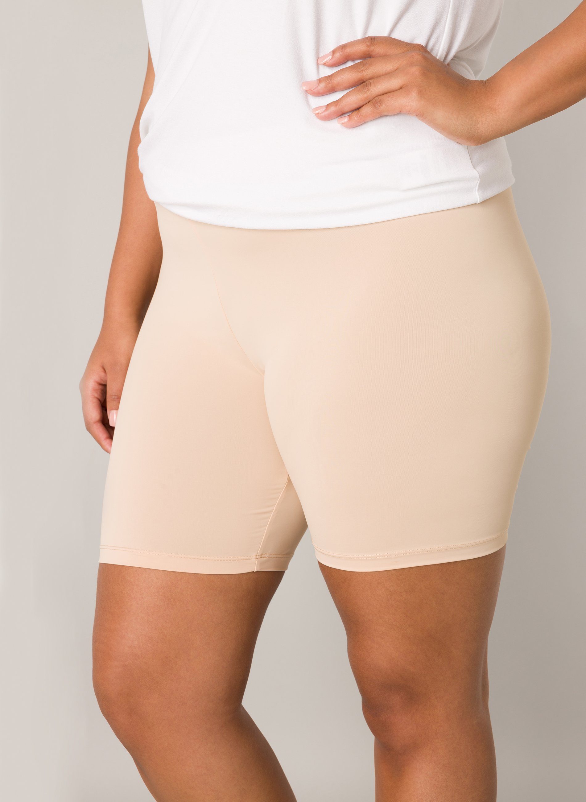 Base Level Curvy Short met elastaan