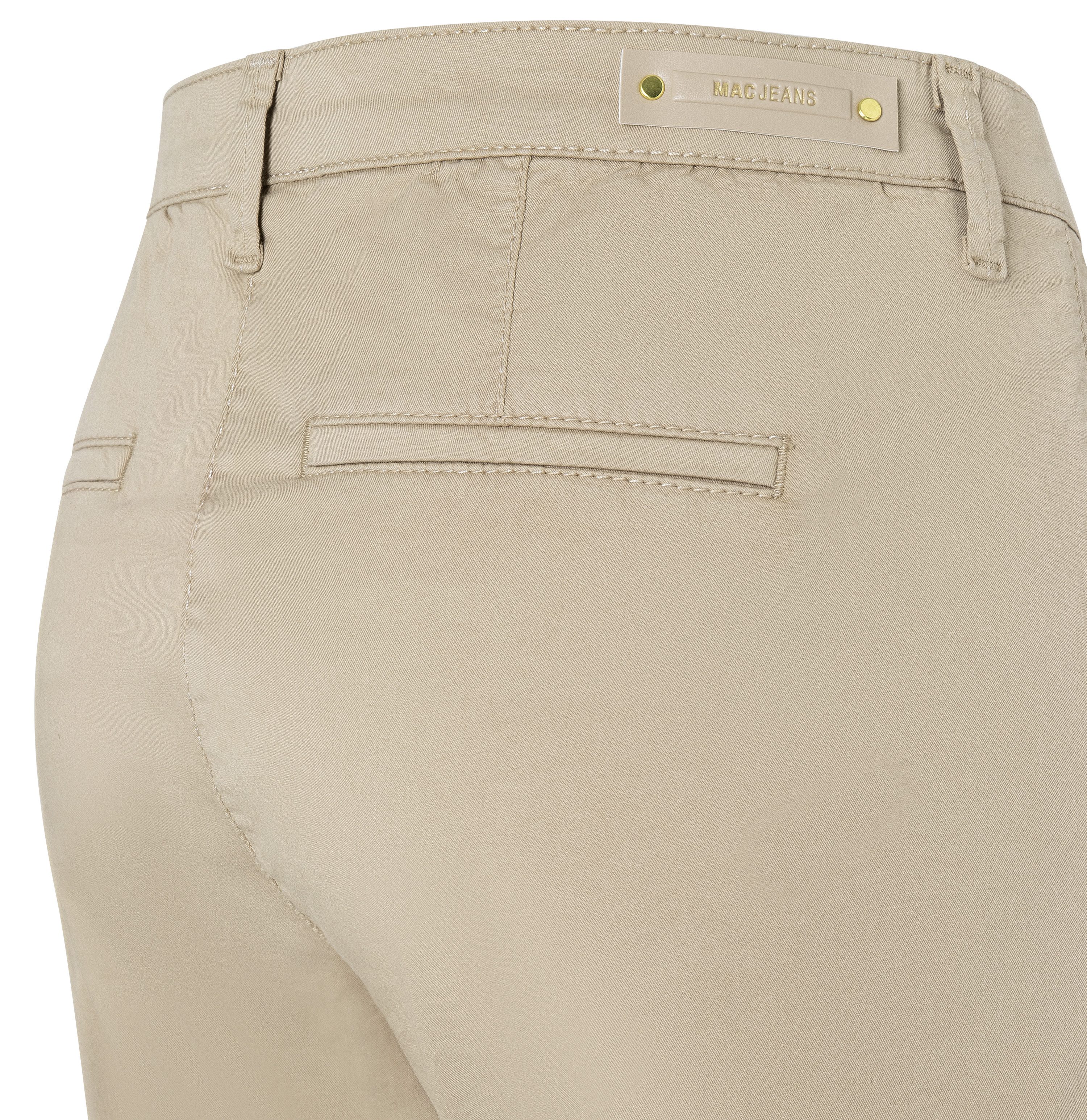 MAC Chino turn up met subtiele glans, elegant en sportief tegelijk
