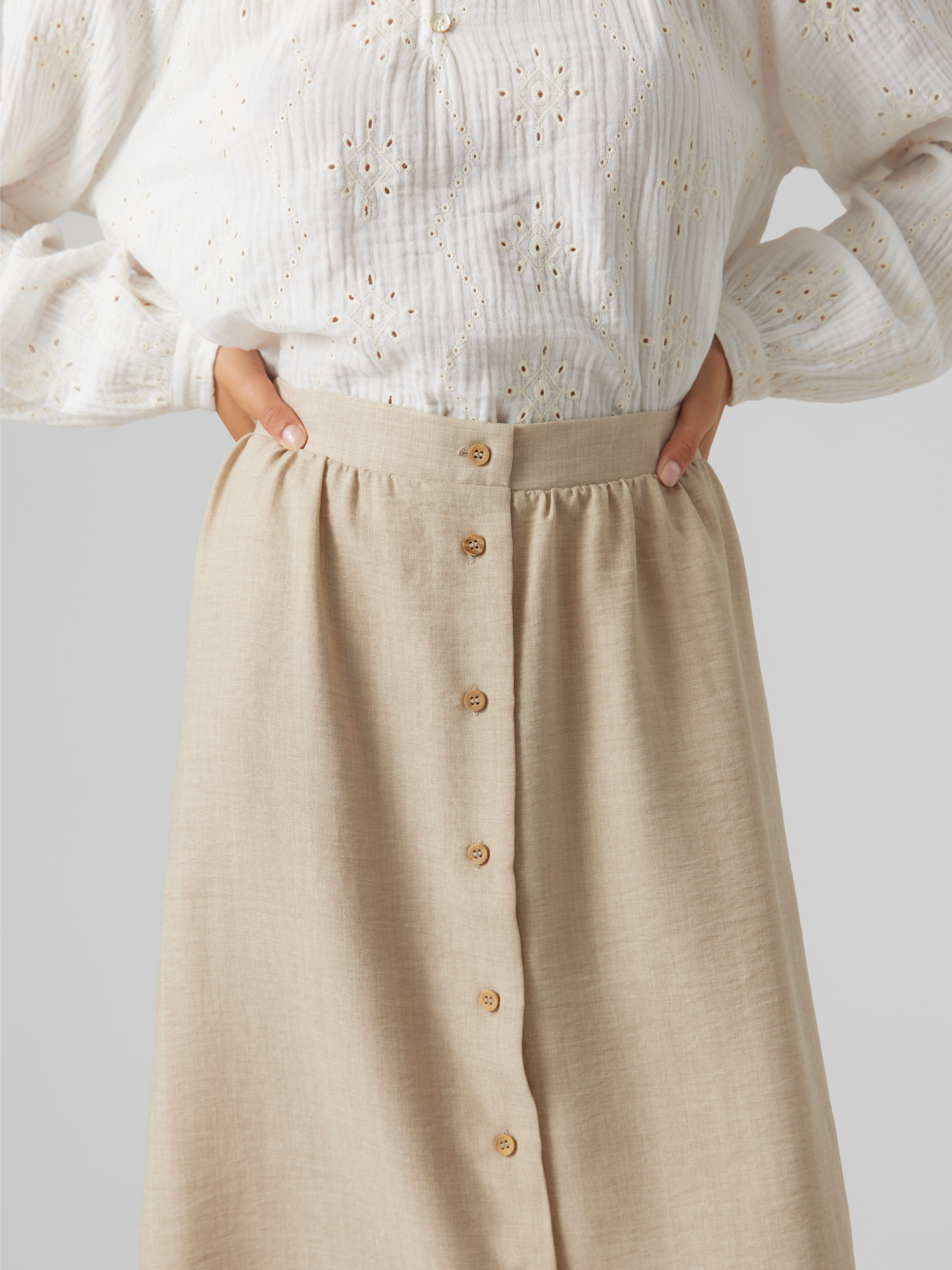 Vero Moda Maxirok VMMELANEY HW BUTTON CALF SKIRT WVN NOOS