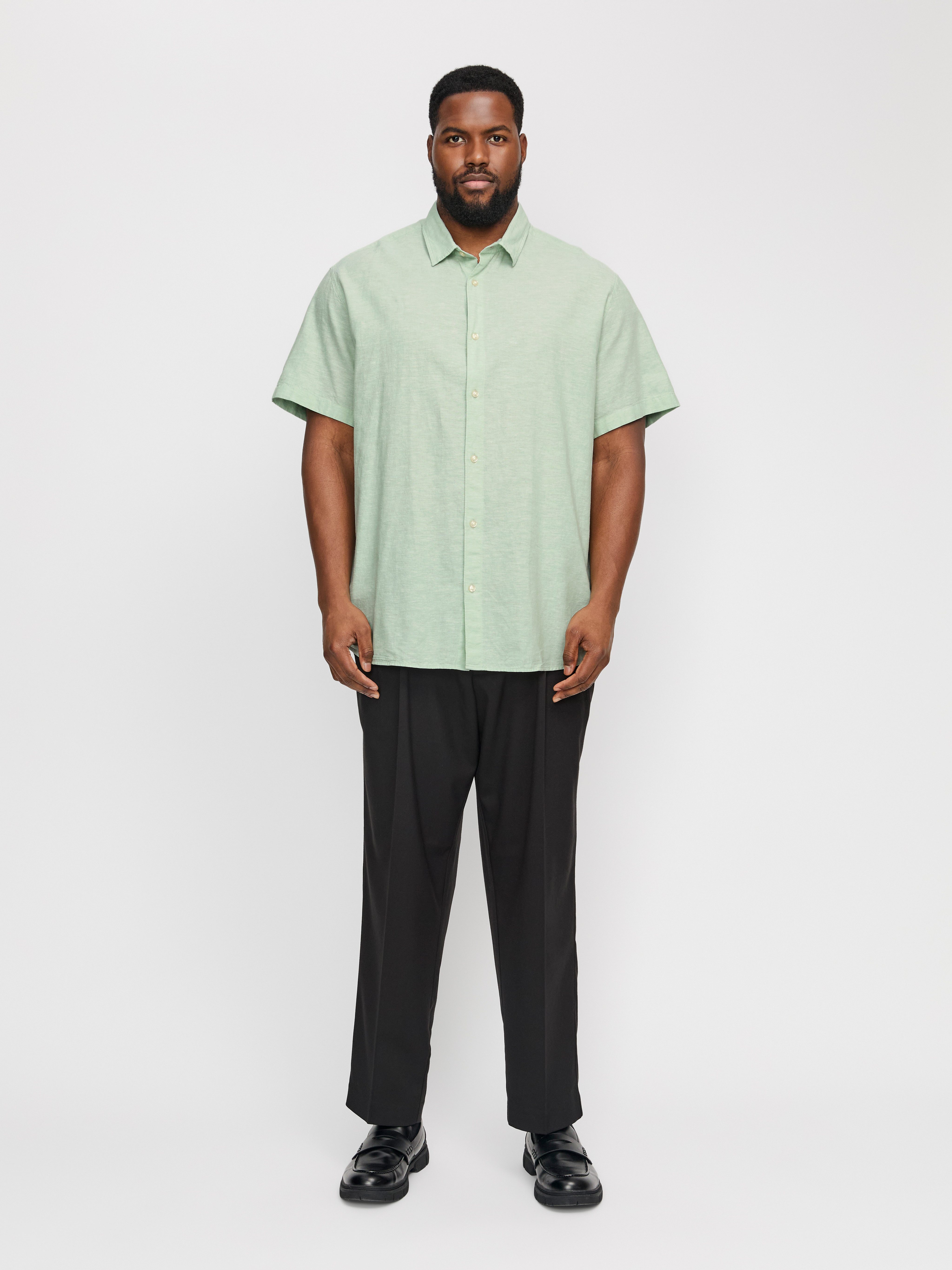 Jack & Jones PlusSize Overhemd met korte mouwen JJEBREEZE SHIRT SS SN PLS