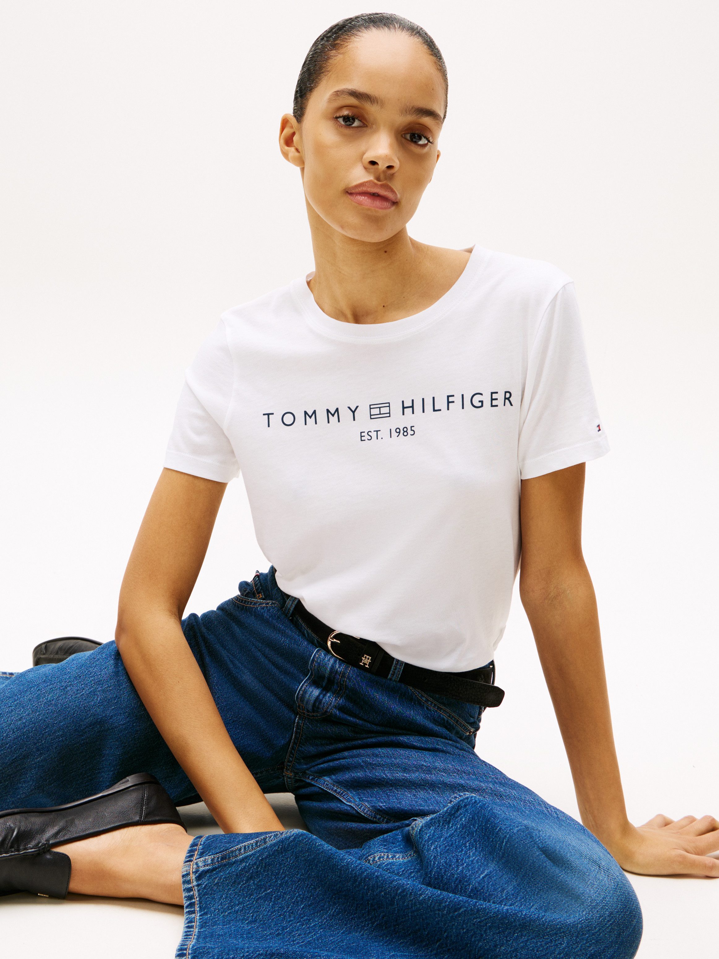 Tommy Hilfiger T-shirt REG CORP LOGO C-NK SS met een logo-opschrift