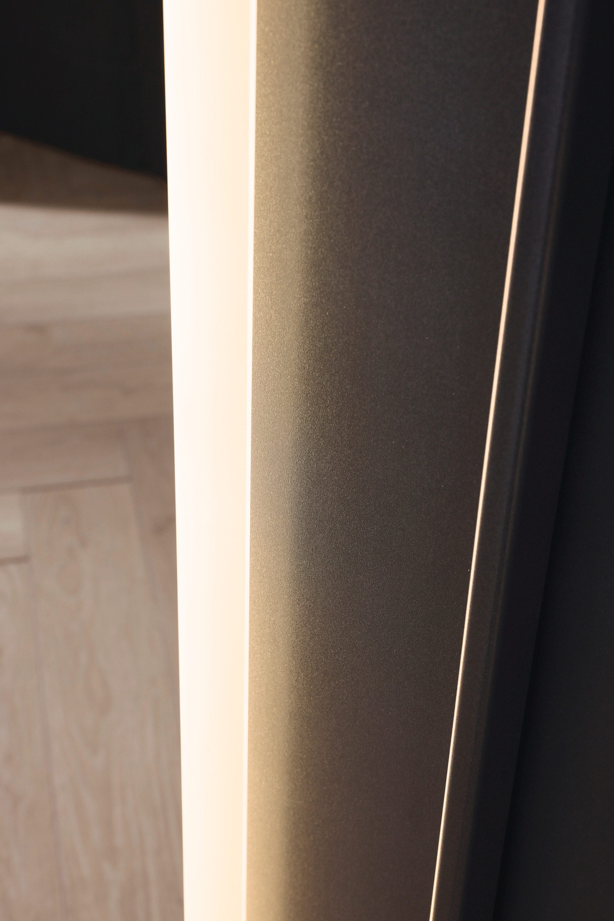 rauch Schuifdeurkast Kledingkast Kast Garderobe Wasmand ABRAXXAS met spiegel en geïntegreerde dimbare led-verlichting made in germany