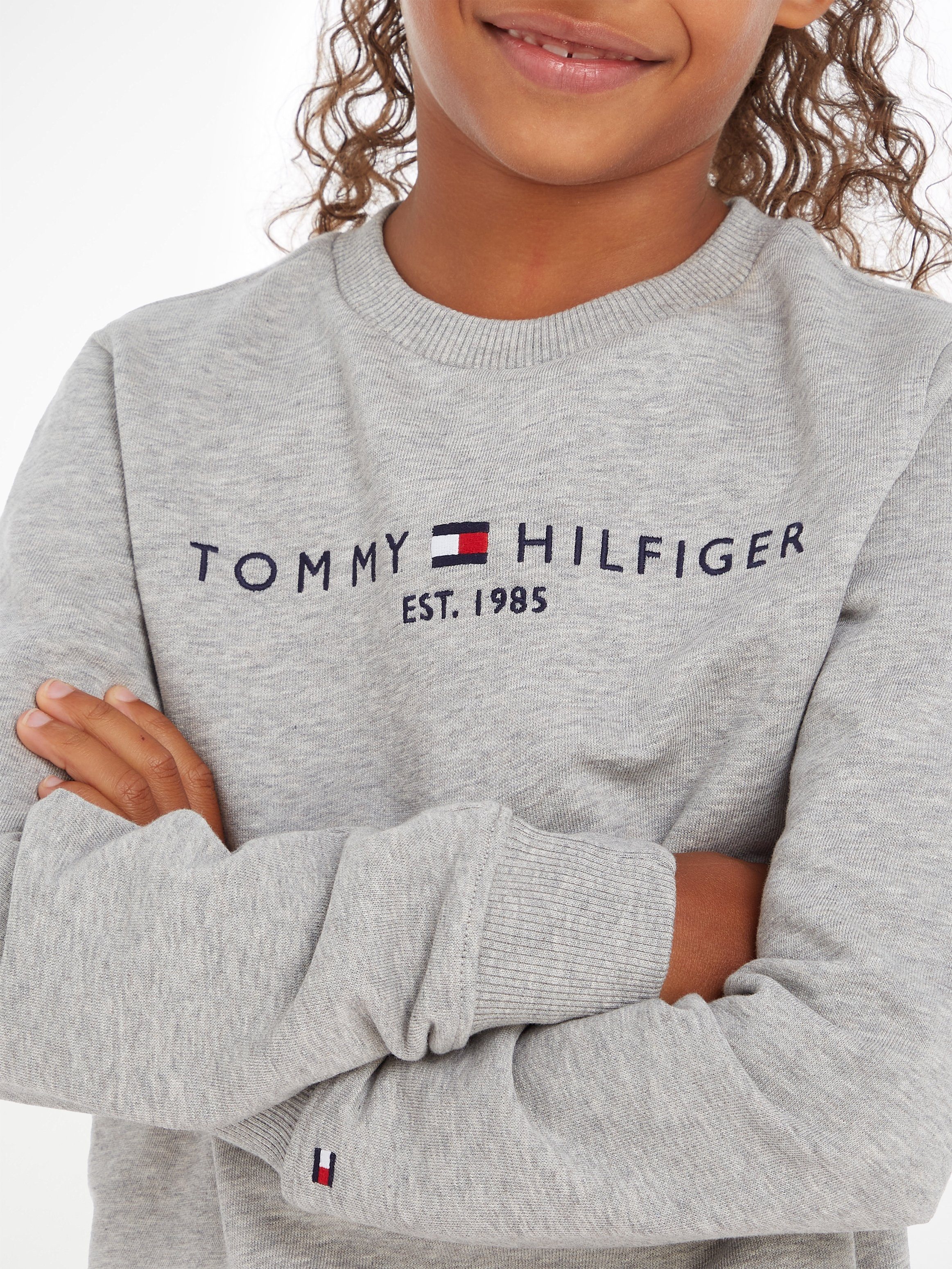 Tommy Hilfiger Sweatshirt ESSENTIAL SWEATSHIRT met tommy hilfiger logo-opschrift