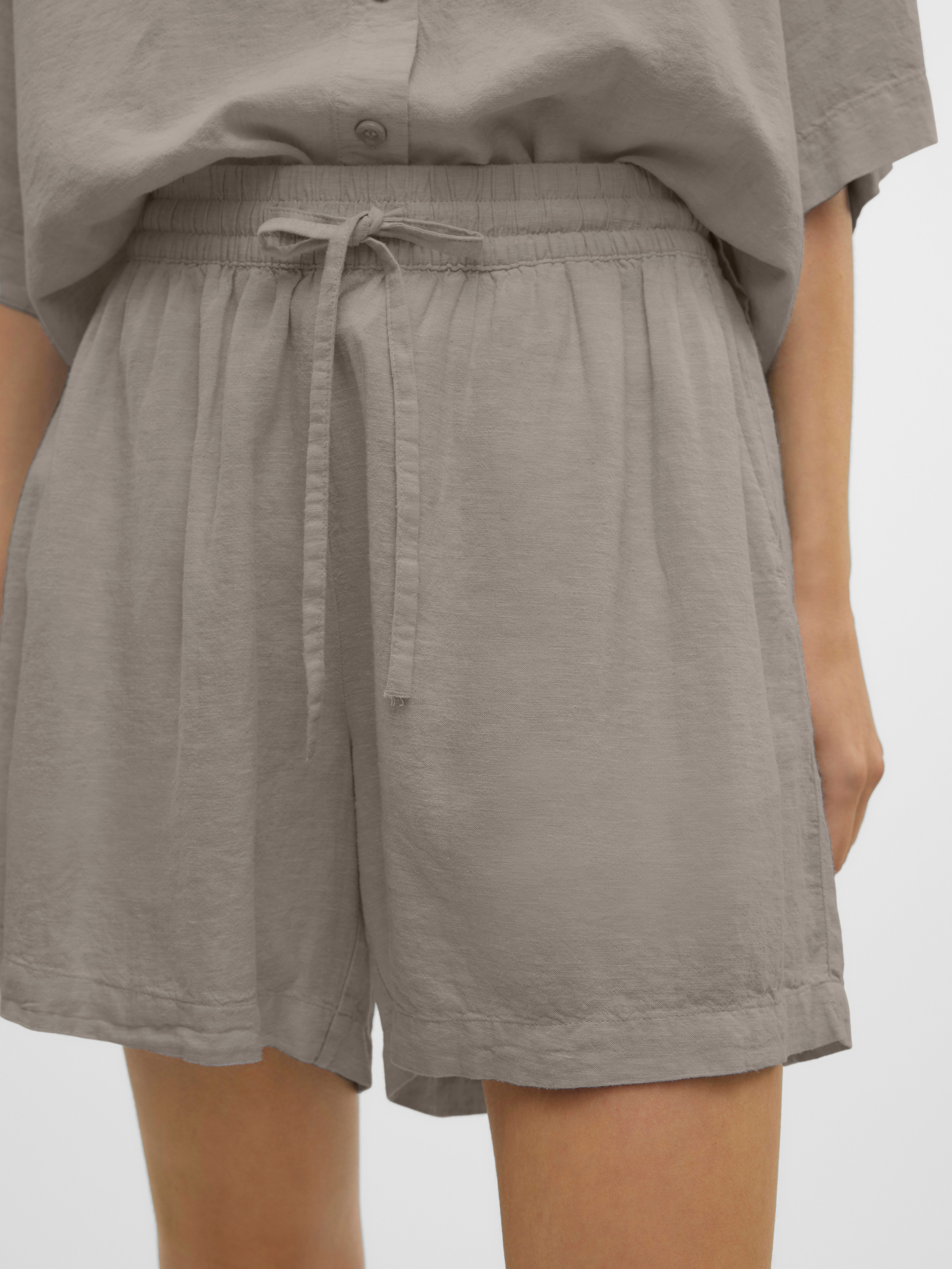 Vero Moda Short VMLINN LINEN SHORTS WVN NOOS