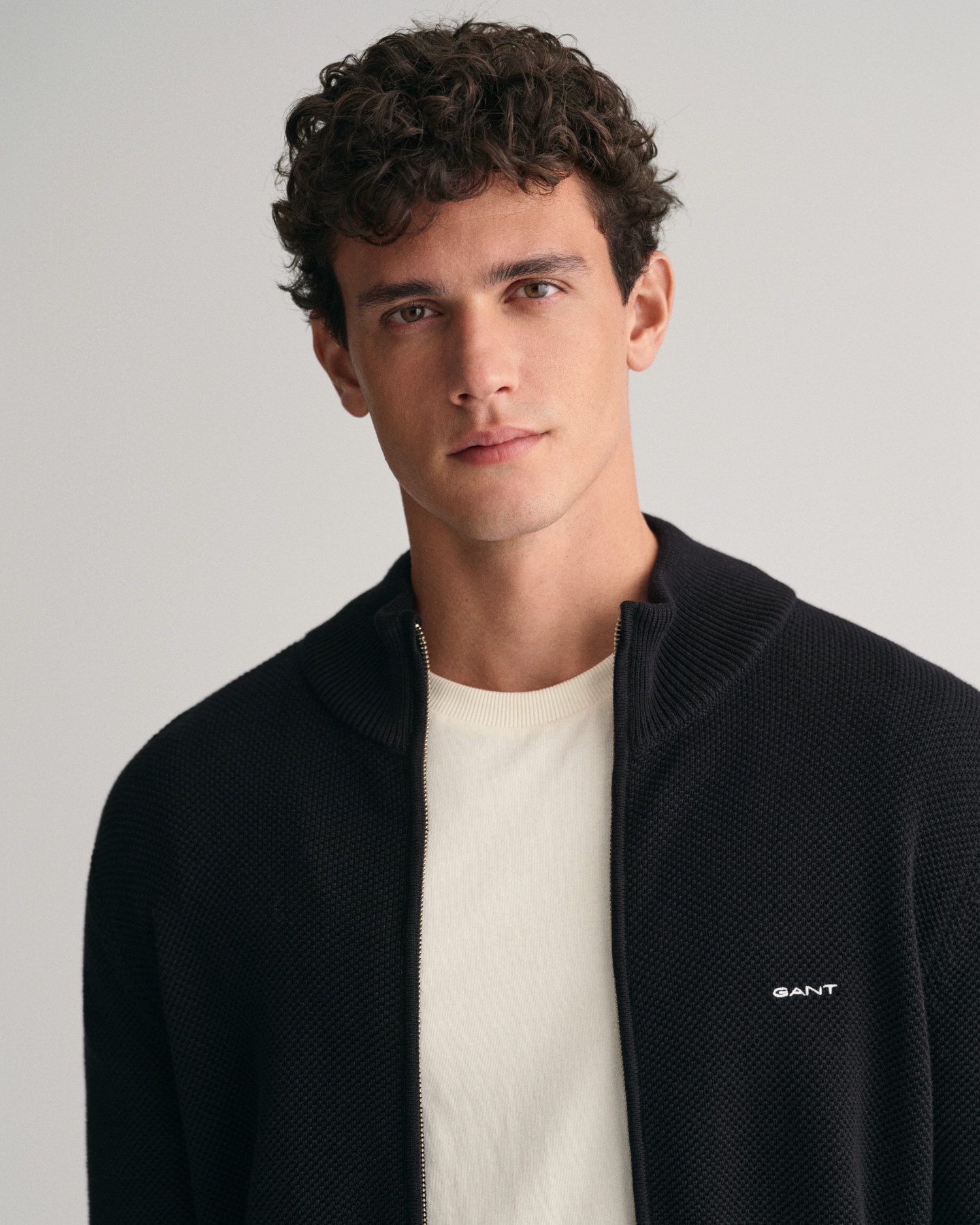 Gant Vest COTTON PIQUE ZIP CARDIGAN met logoborduursel op borsthoogte