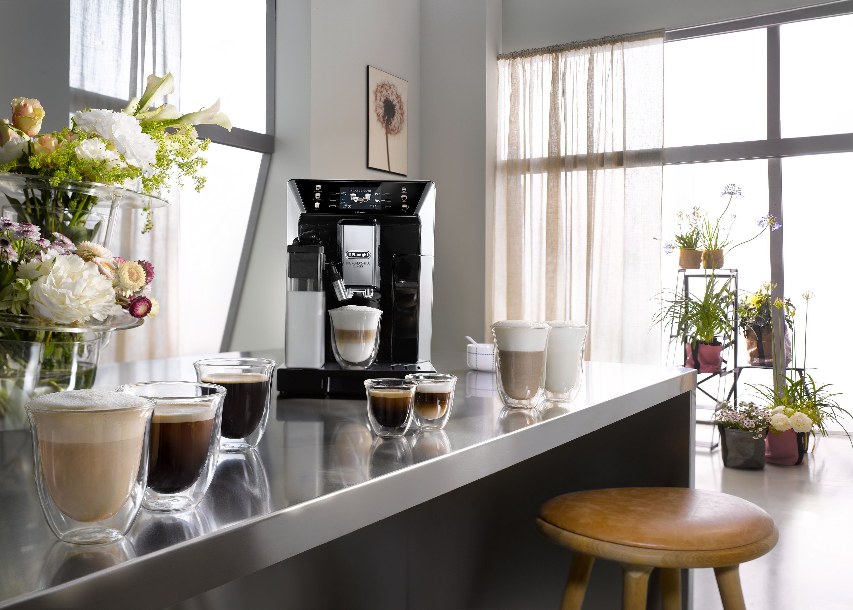 De'Longhi Volautomatisch koffiezetapparaat PrimaDonna Class ECAM 550.65.SB, zwart