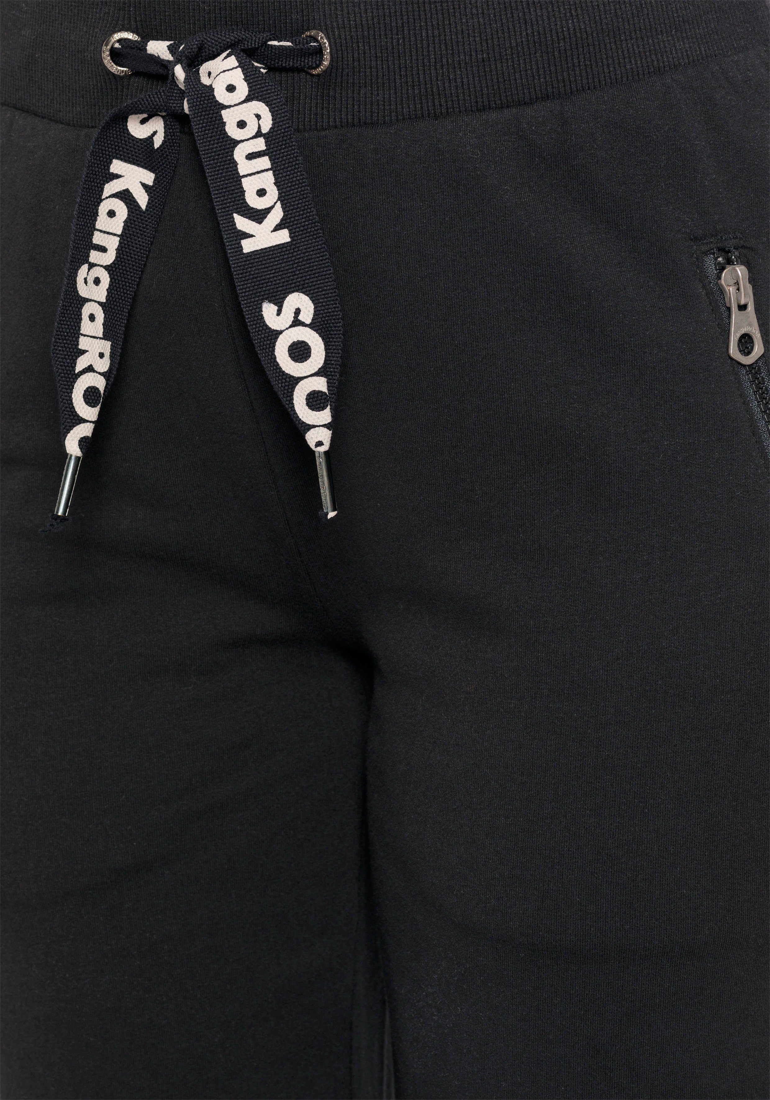 KangaROOS Joggingbroek met ritszakken en logo band
