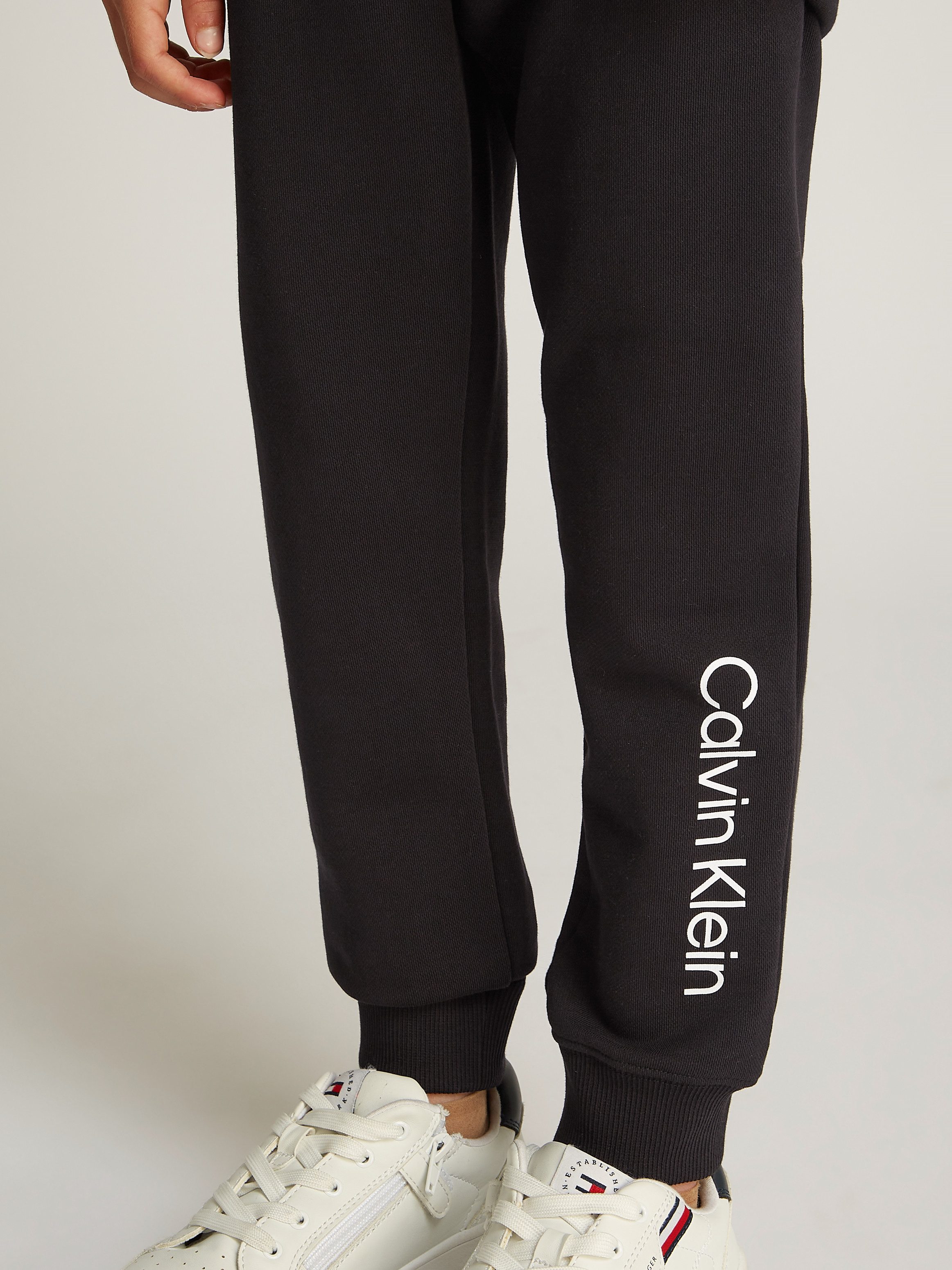 Calvin Klein Sweatbroek Inst.Logo Regular Jogger voor kinderen tot 16 jaar en met logo-opdruk