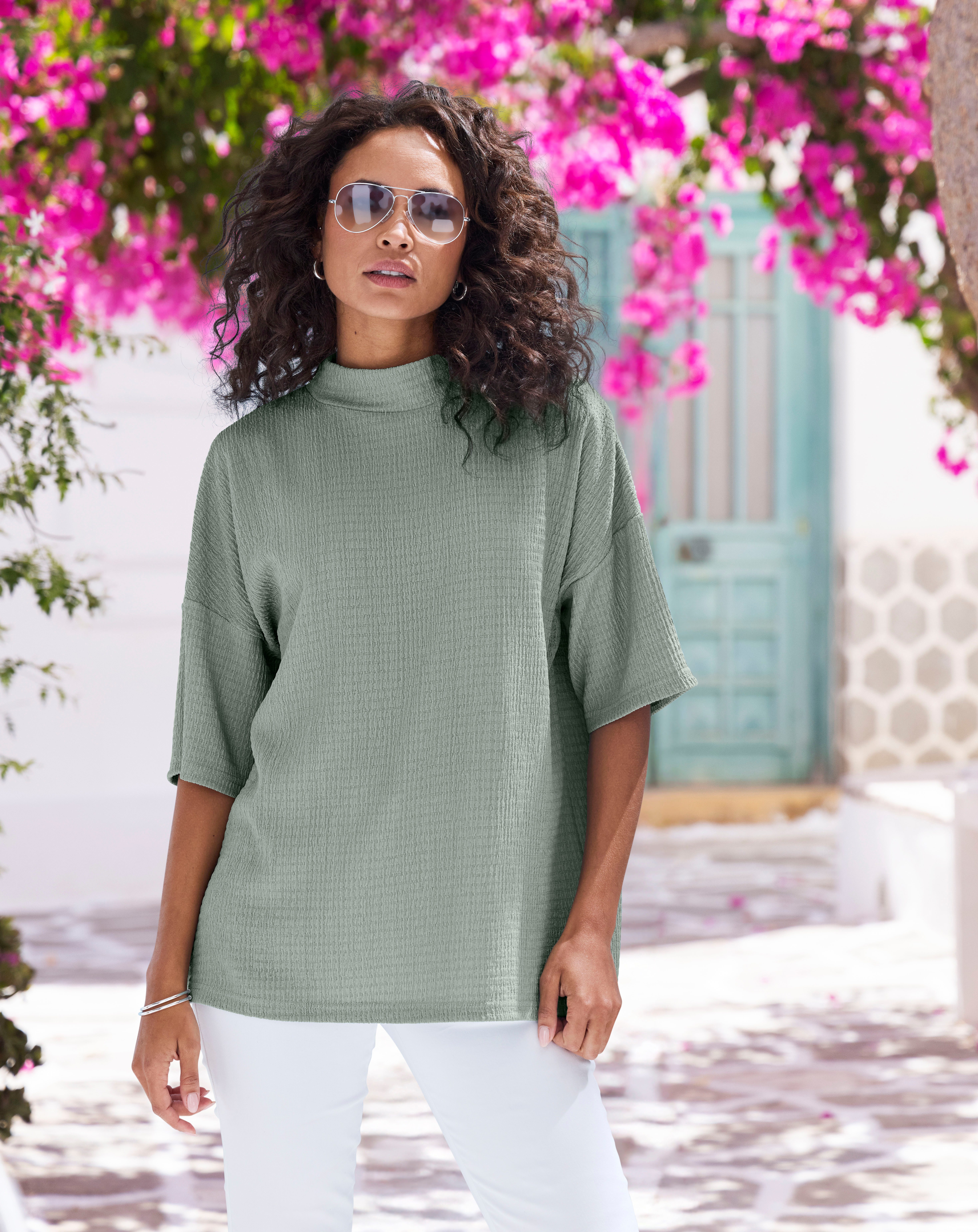 Lascana Shirt met korte mouwen Met opstaande kraag van kreukvrije crêpe-kwaliteit