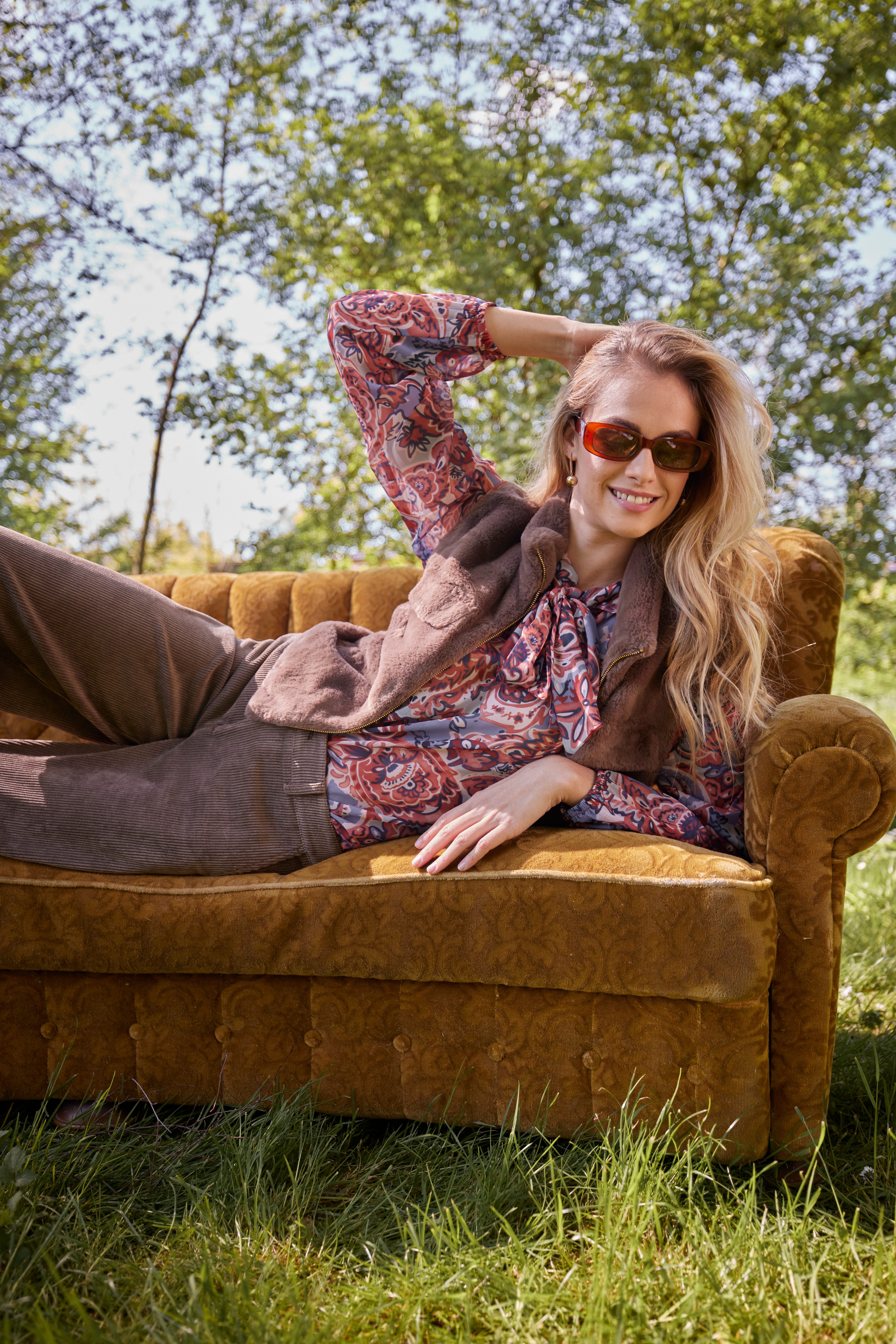Aniston CASUAL Cordbroek met trendy, wijd been - nieuwe collectie