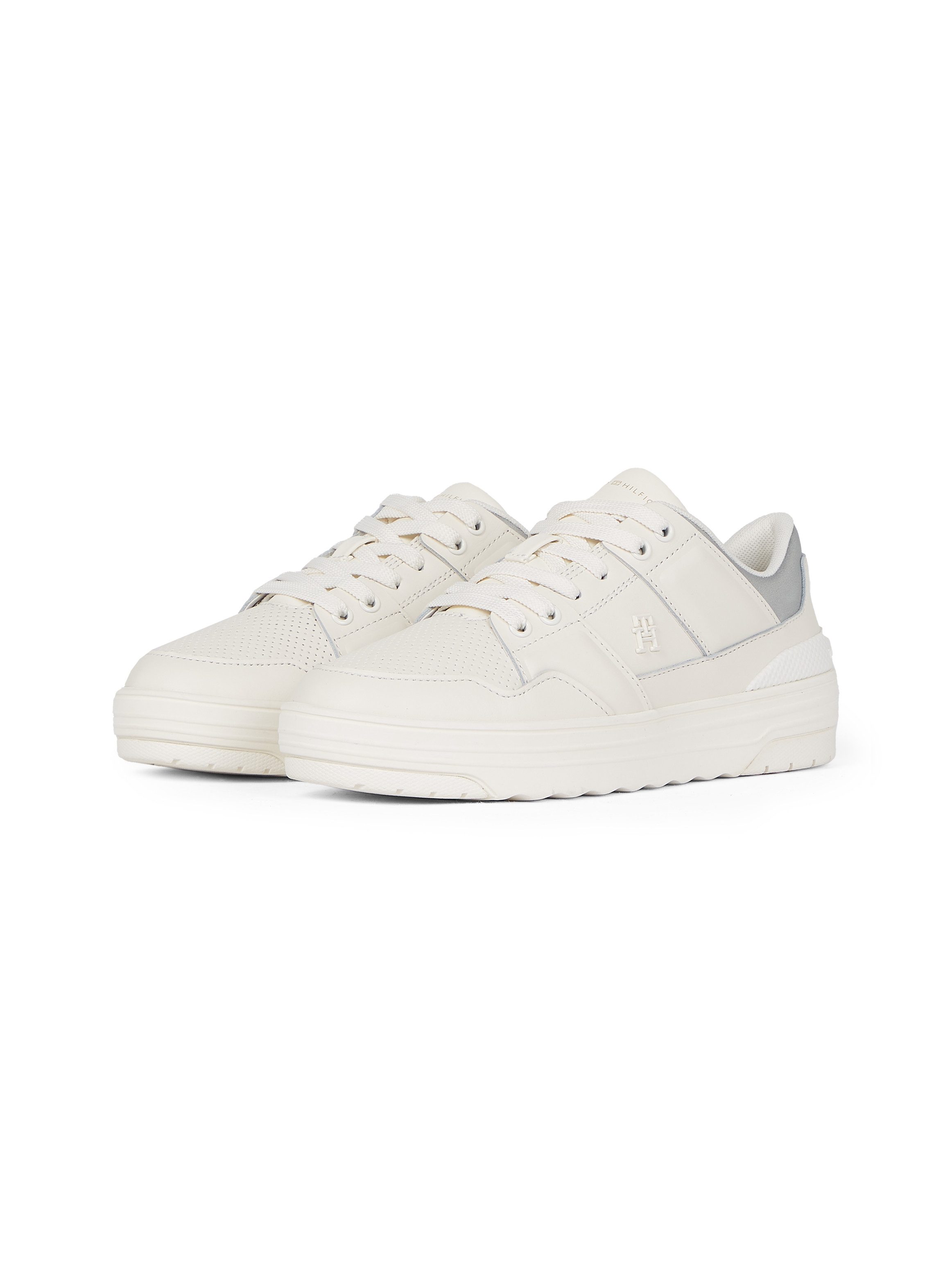 Tommy Hilfiger Plateausneakers FEMININE BASKET SNEAKER veterschoen, lage schoen, vrijetijdsschoen met...