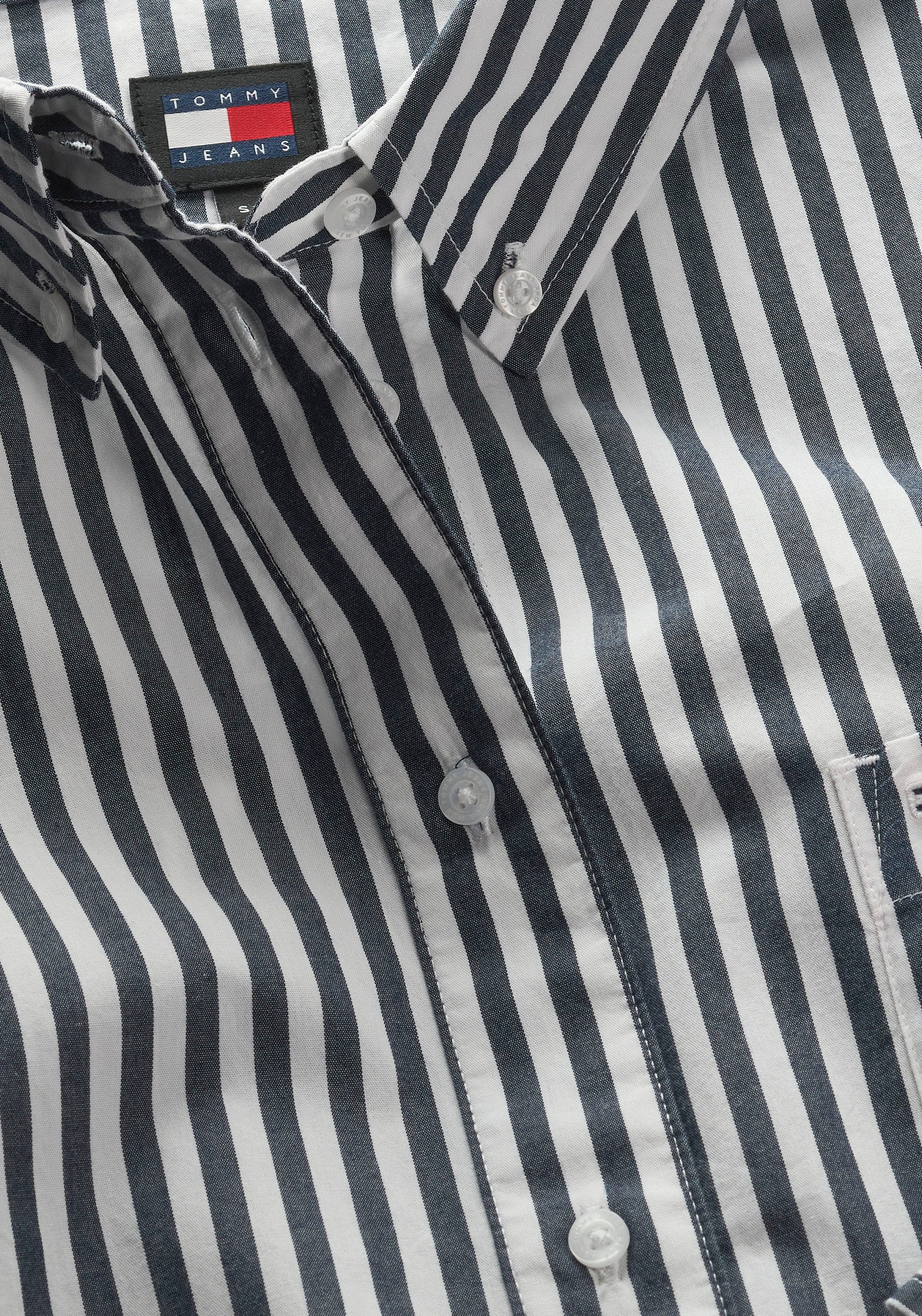 TOMMY JEANS Overhemdblouse TJW OVS PINSTRIPE SHIRT in modieuze naaldstrepen