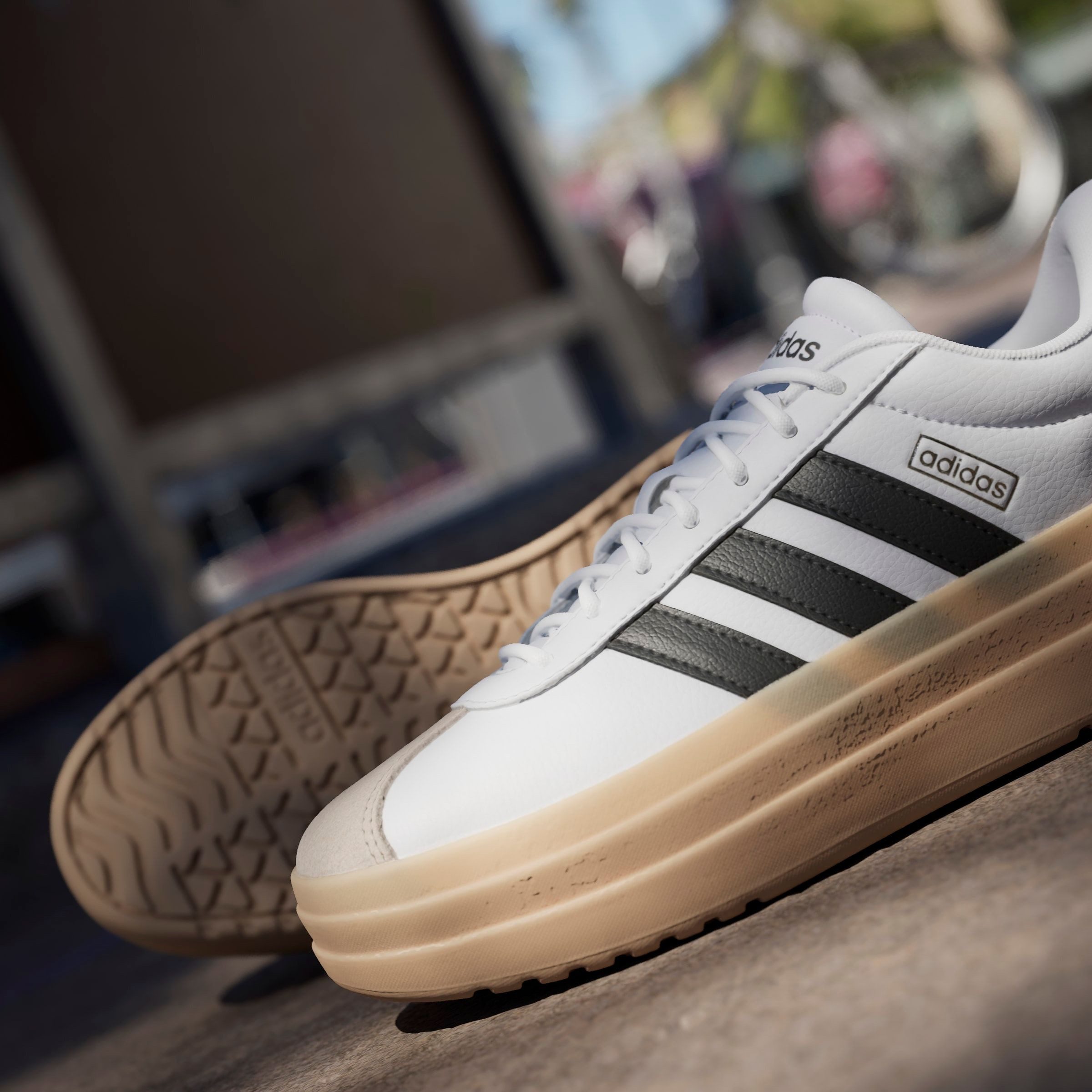adidas Sportswear Sneakers VL COURT BOLD Design in de voetsporen van de adidas Gazelle Bold