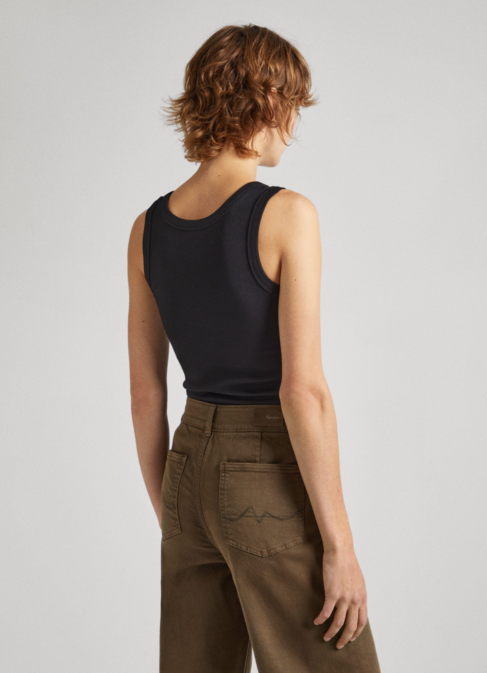 Pepe Jeans Tanktop LANE met kleine ton-sur-ton logo-borduursel