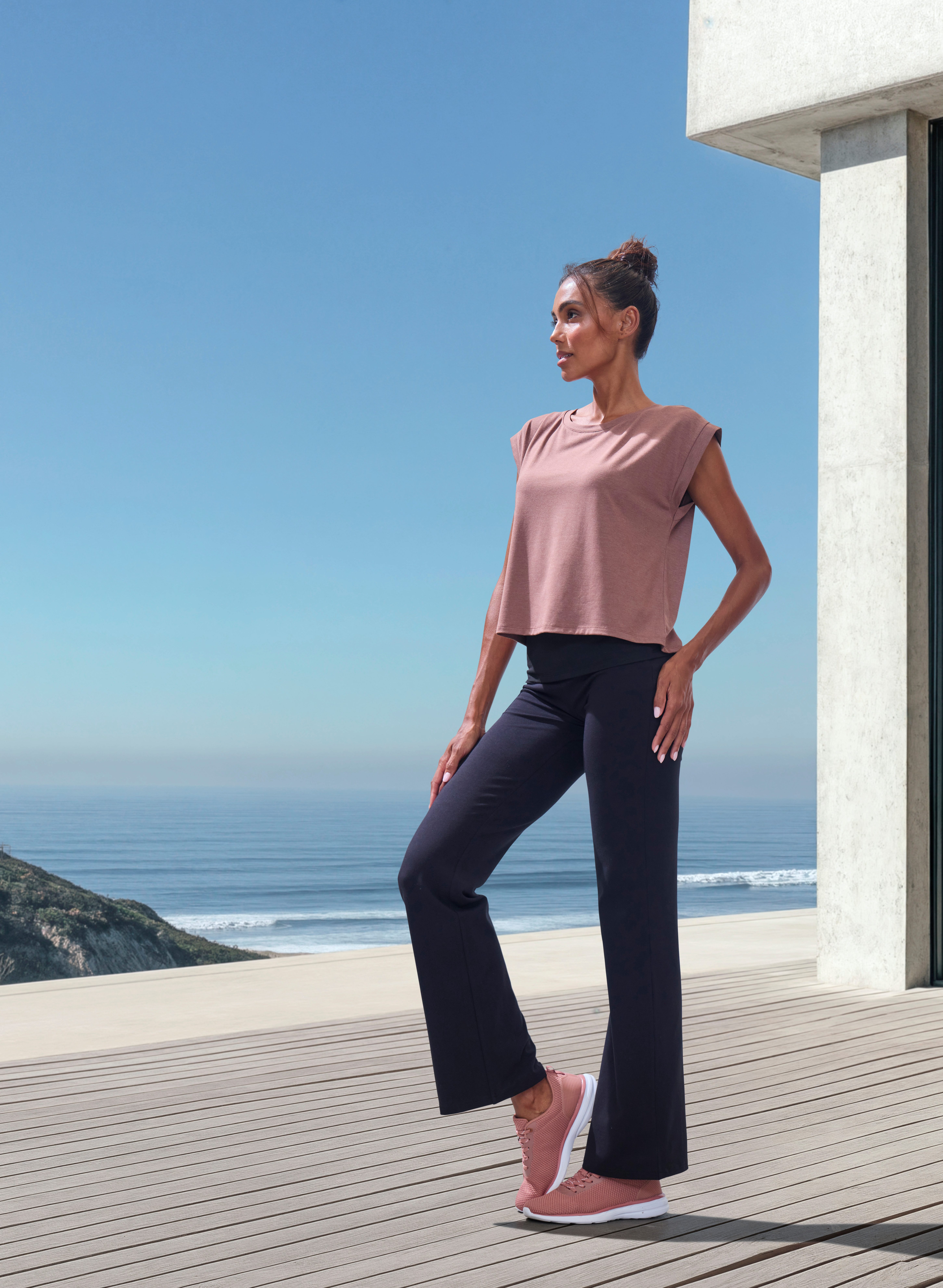 active by Lascana Legging Brede tailleband en uitlopende benen