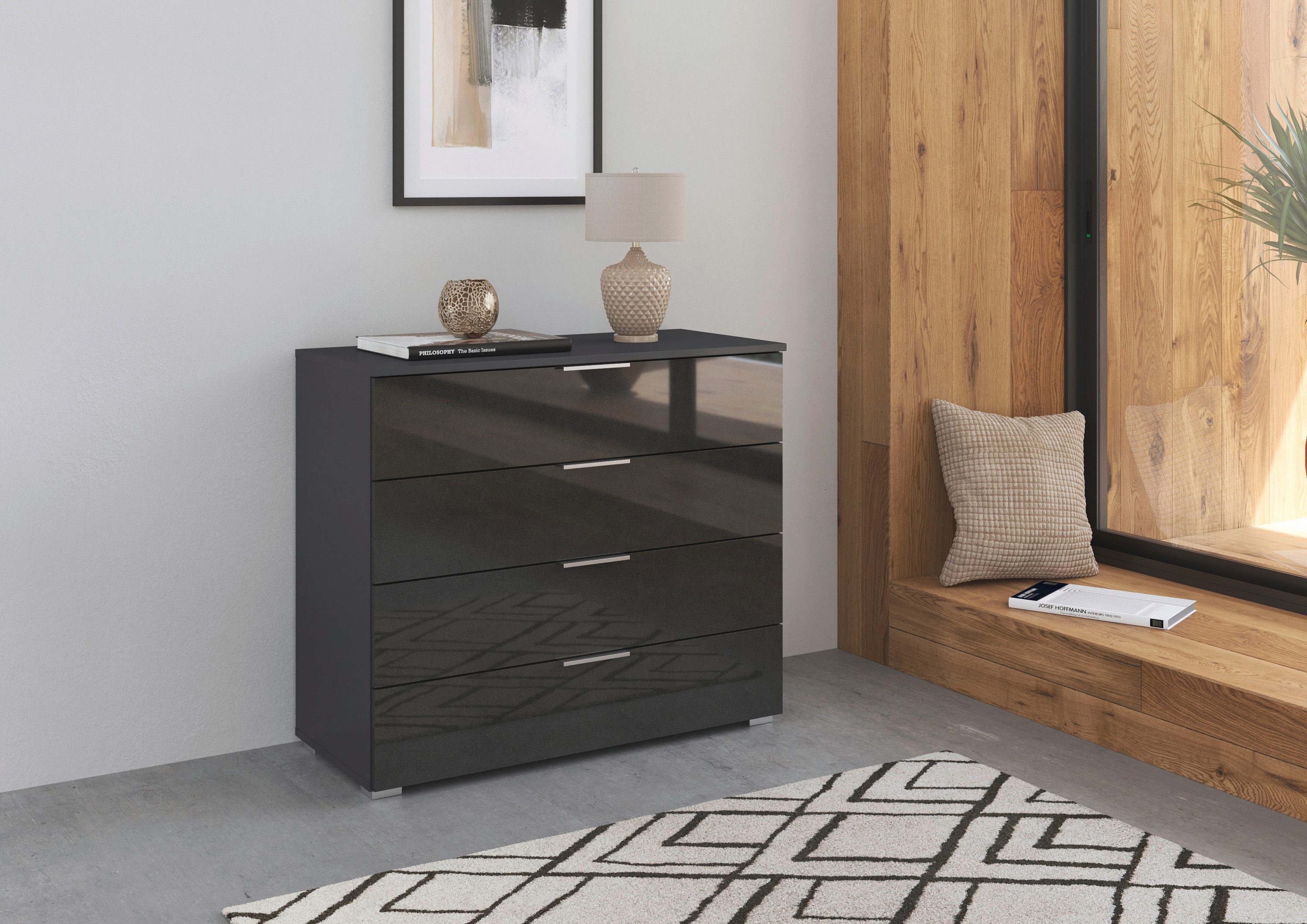 rauch Ladekast Sideboard AGORDO met decor- of hoogglansfront Breedte 93 cm met 4 grote lades voor veel opbergruimte MADE IN GERMANY