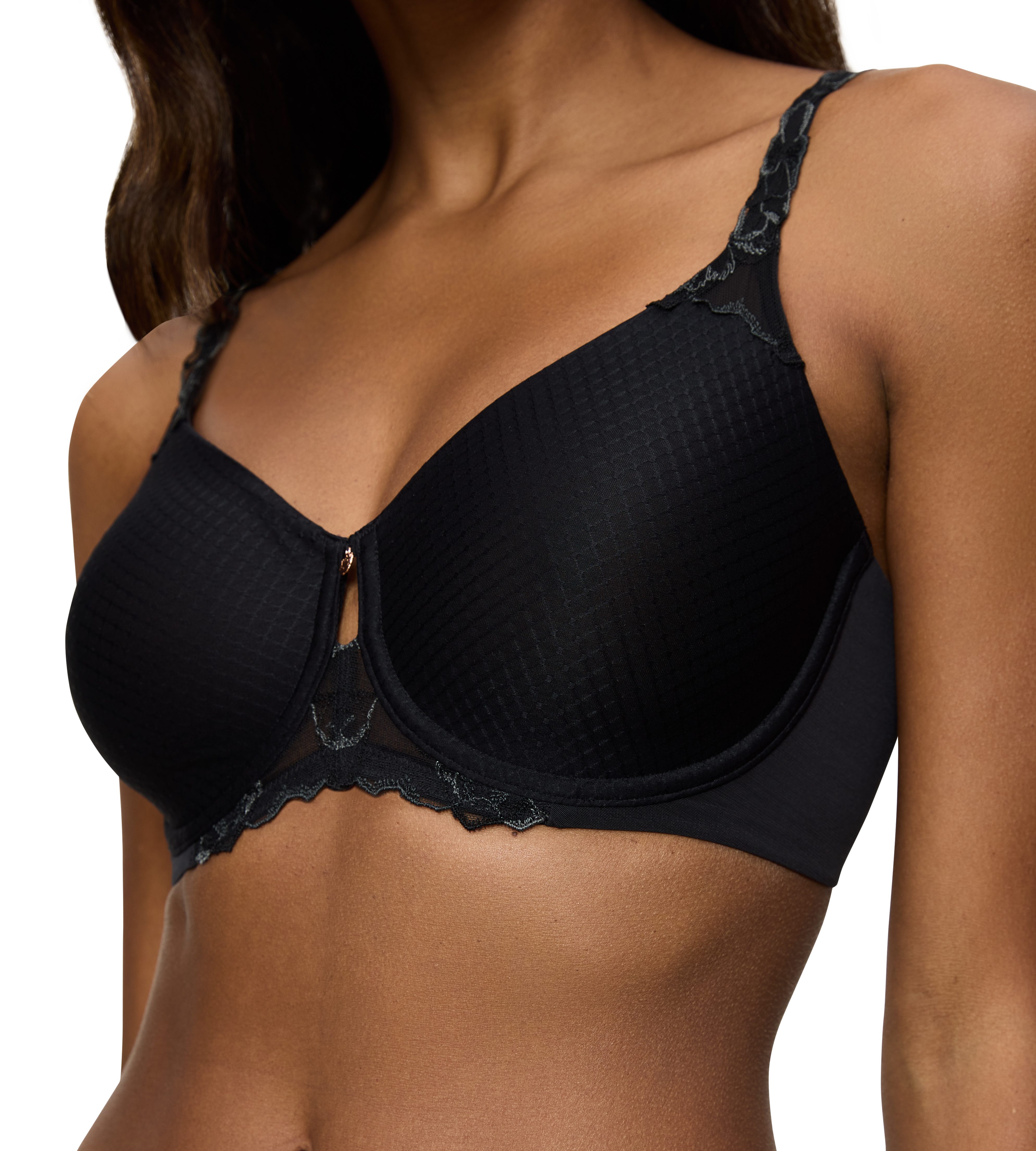 Triumph Minimizer-bh Wild Azalea Florale W01 maakt de borst optisch kleiner met een cupmaat