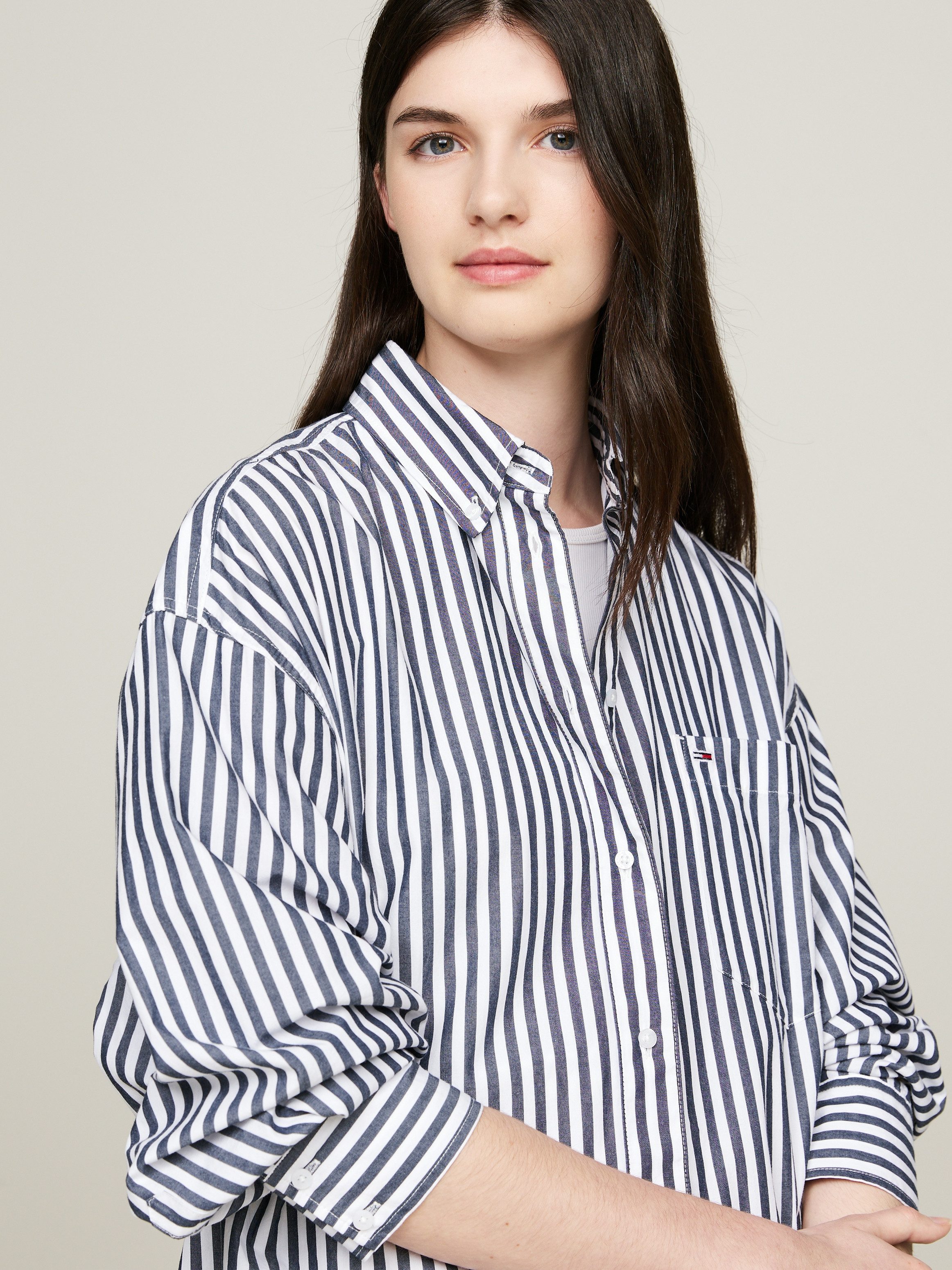 TOMMY JEANS Overhemdblouse TJW OVS PINSTRIPE SHIRT in modieuze naaldstrepen