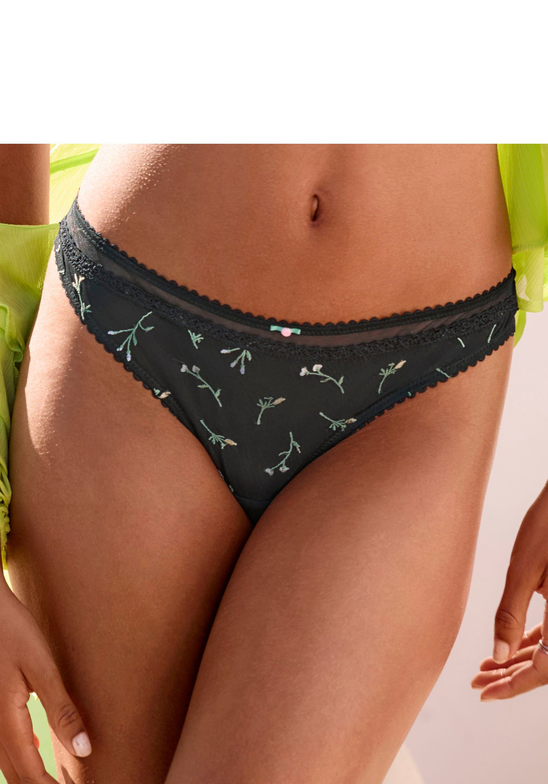 Vivance String Thea