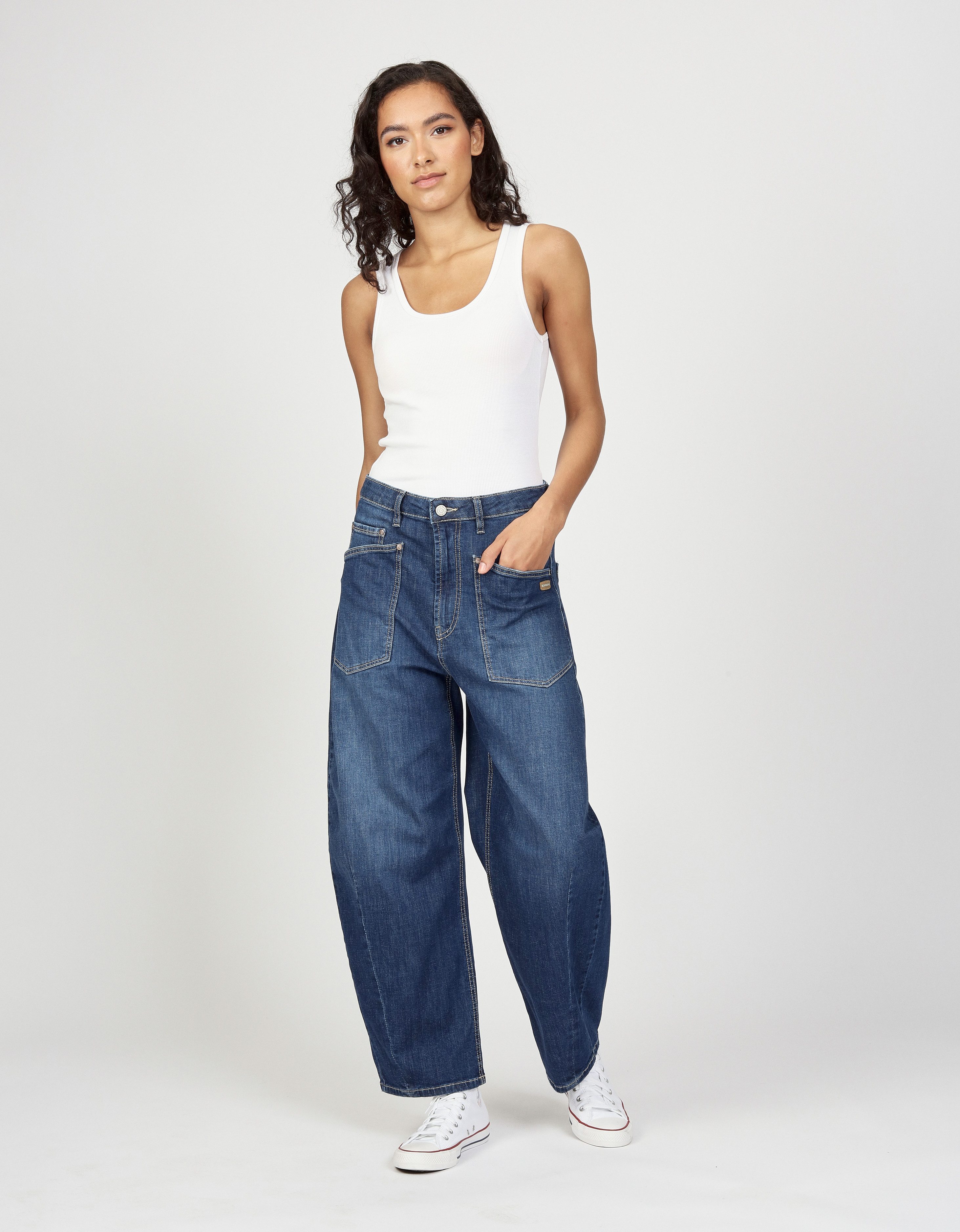 GANG Relax fit jeans 94ODINA met laag geplaatste opgestikte zakken aan de voorkant